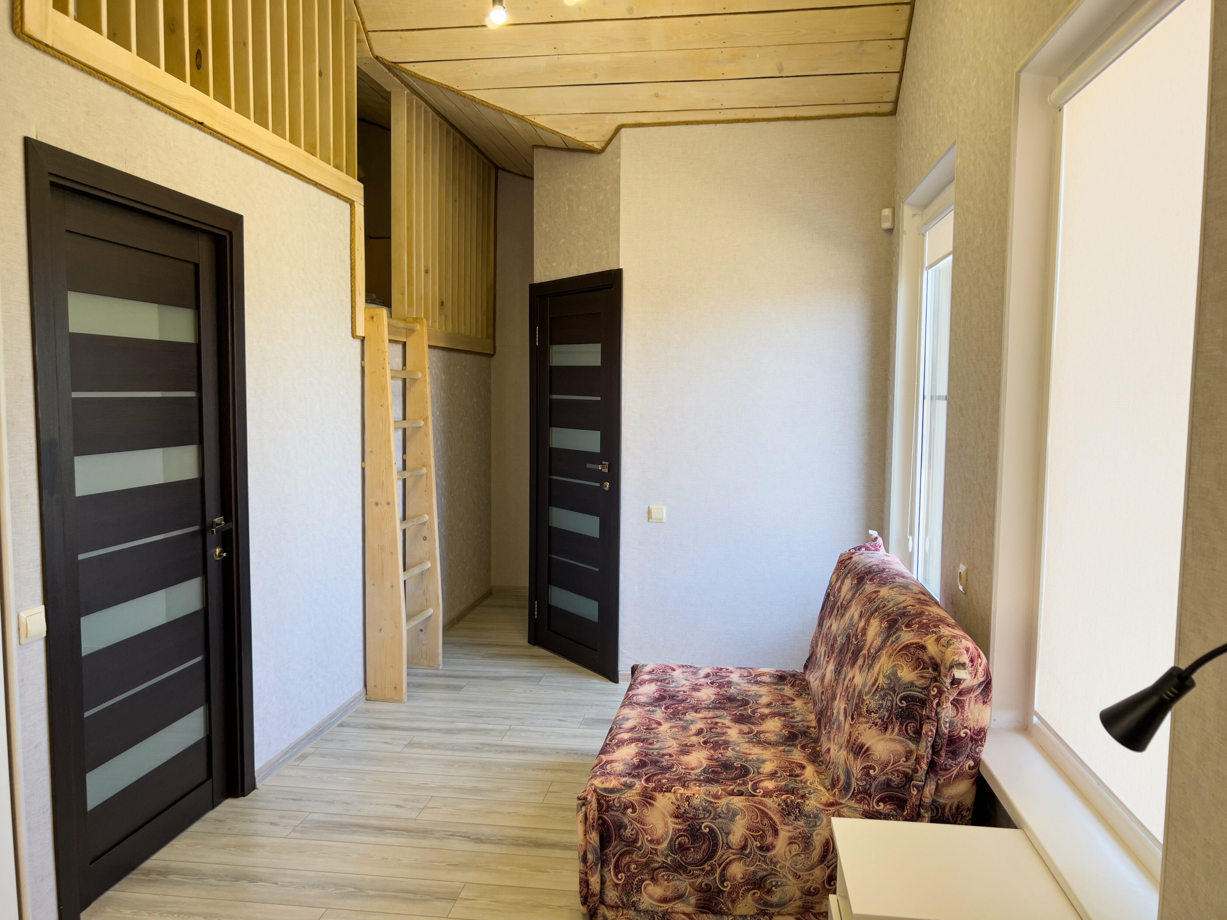 Двухуровневый номер-студия