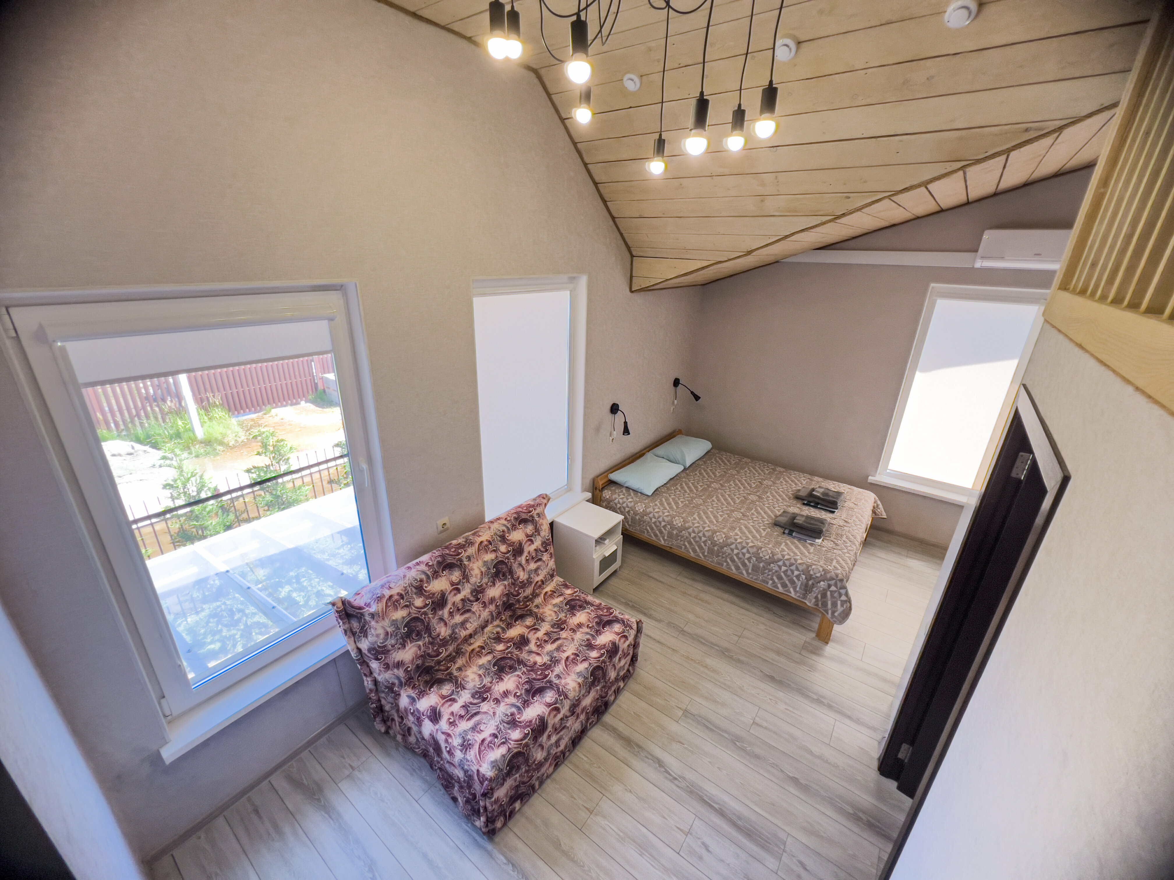 Двухуровневый номер-студия