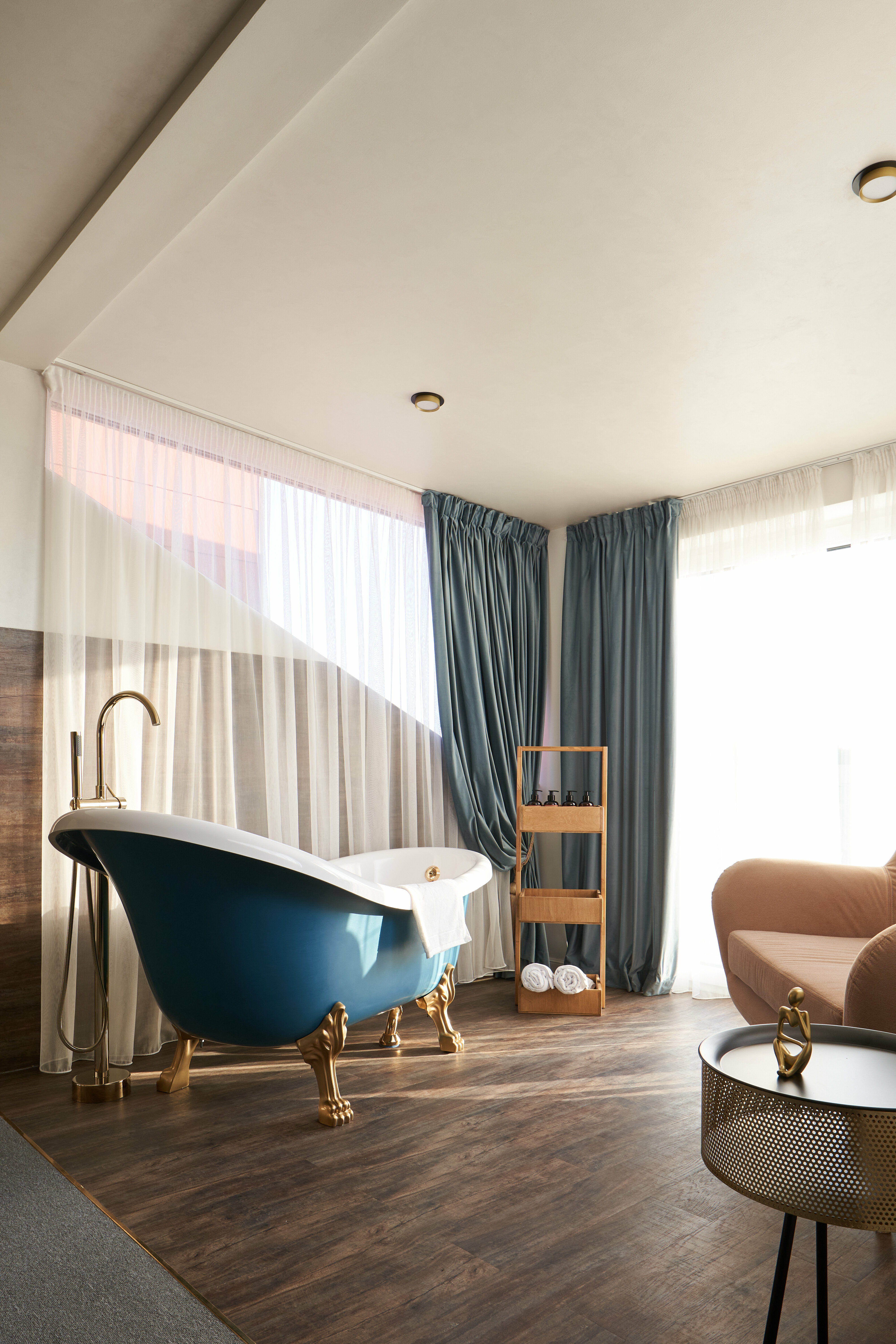 Романтический