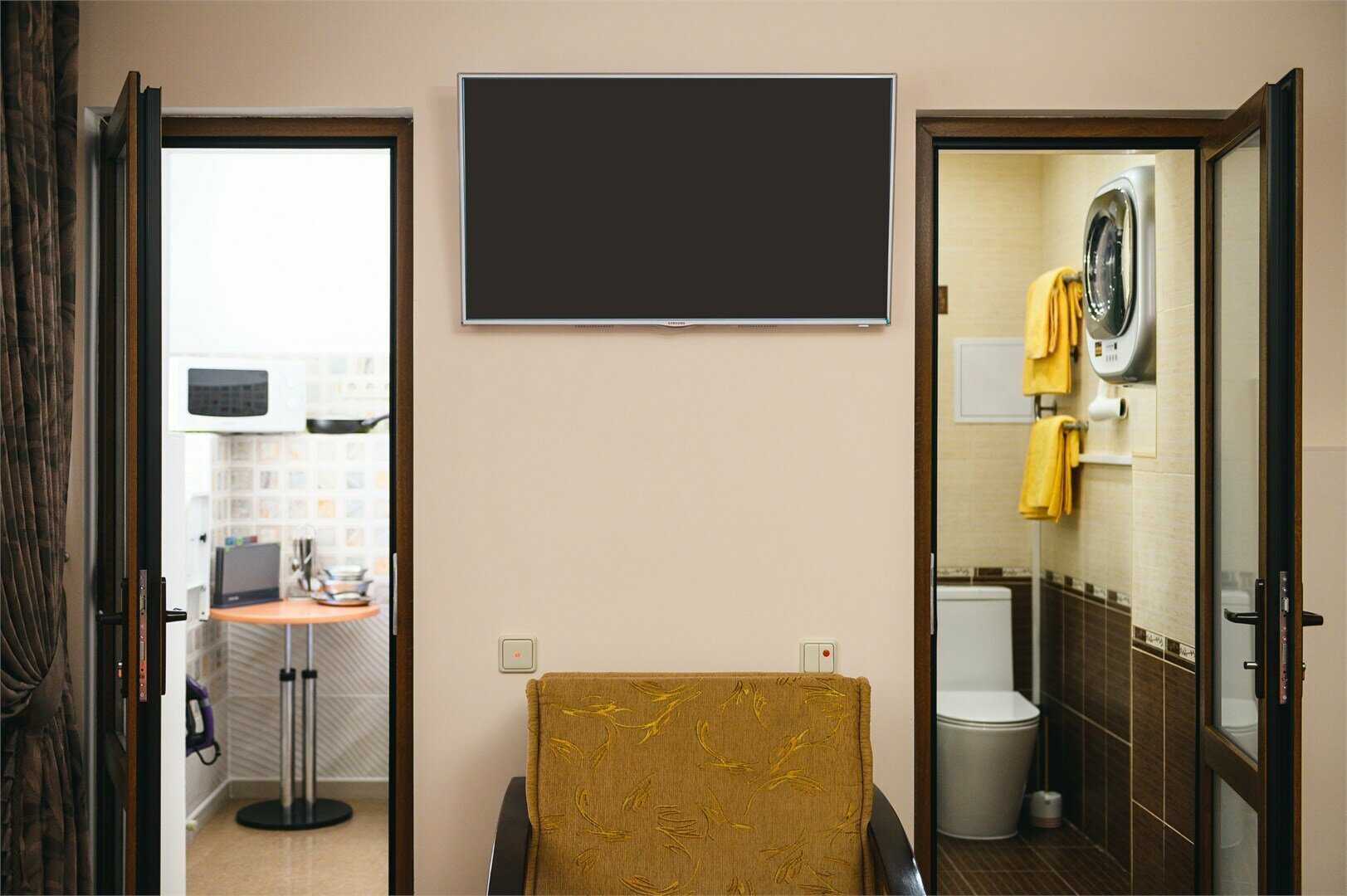 полулюкс ,кухня,очистка воды -осмос,1 этаж,вход без ступенек,возможность раздельных спальных мест        вход без ступенек,стиральная  машинка,очистка воды