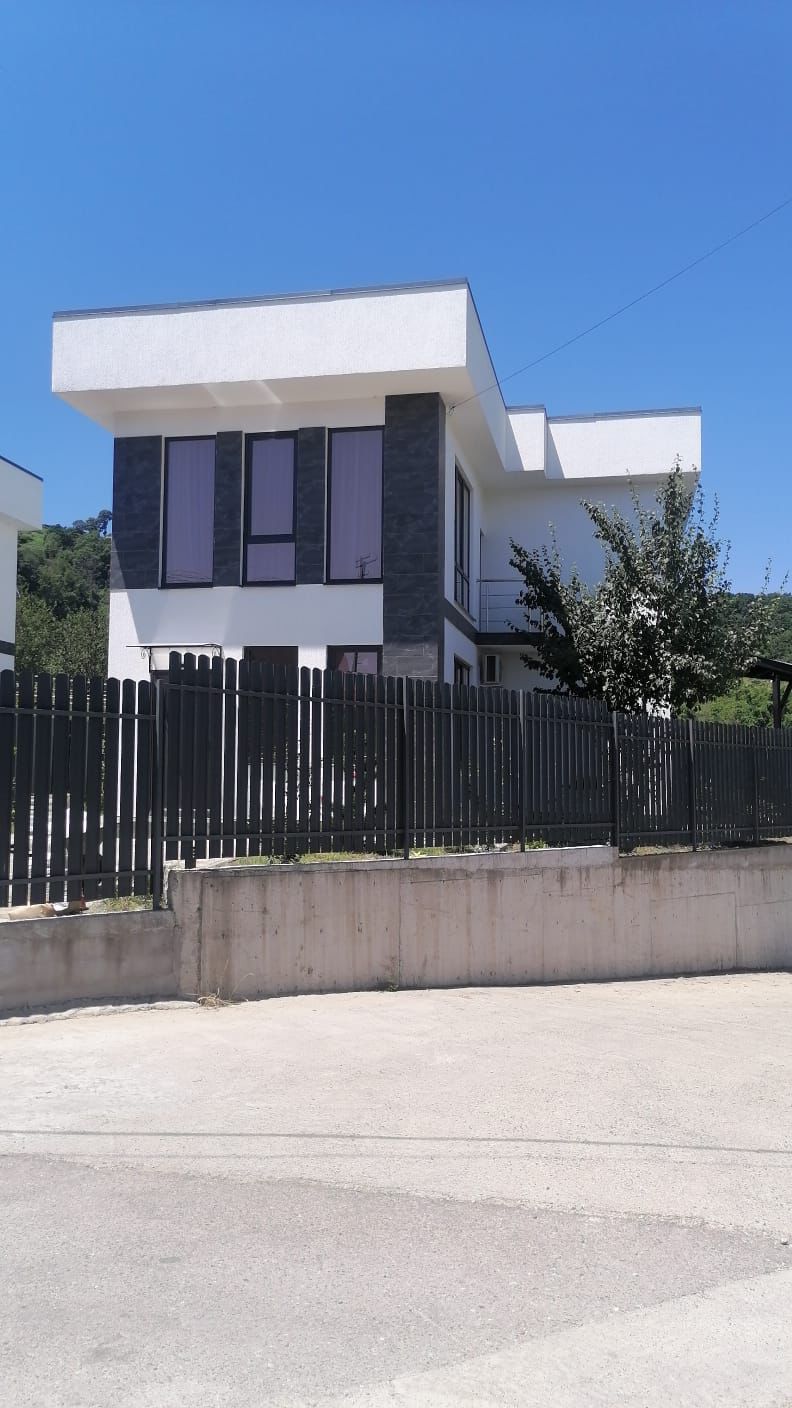 Дом с собственным бассейном