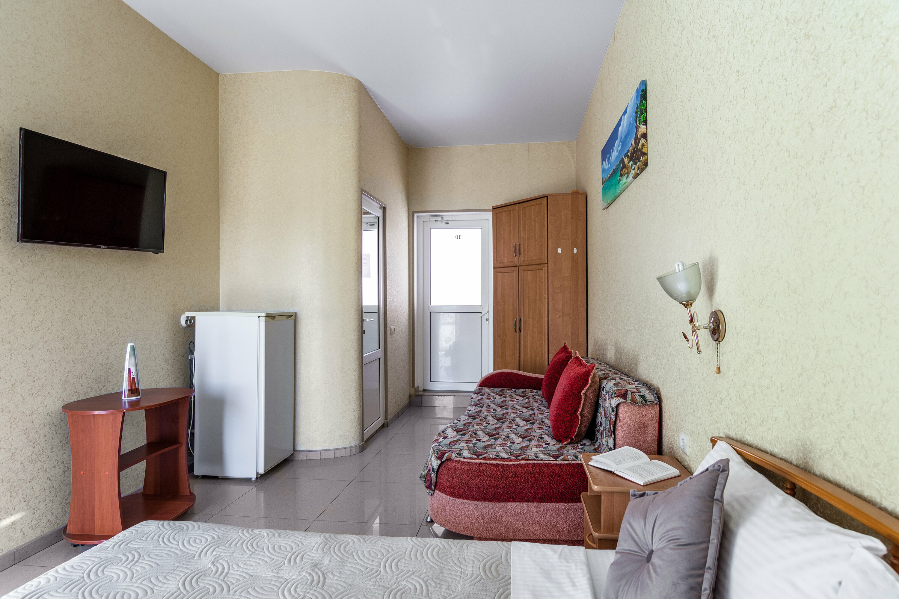 Четырехместный номер с балконом