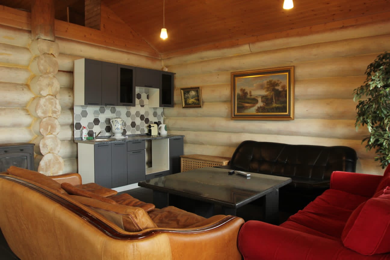 Дом с видом на озеро