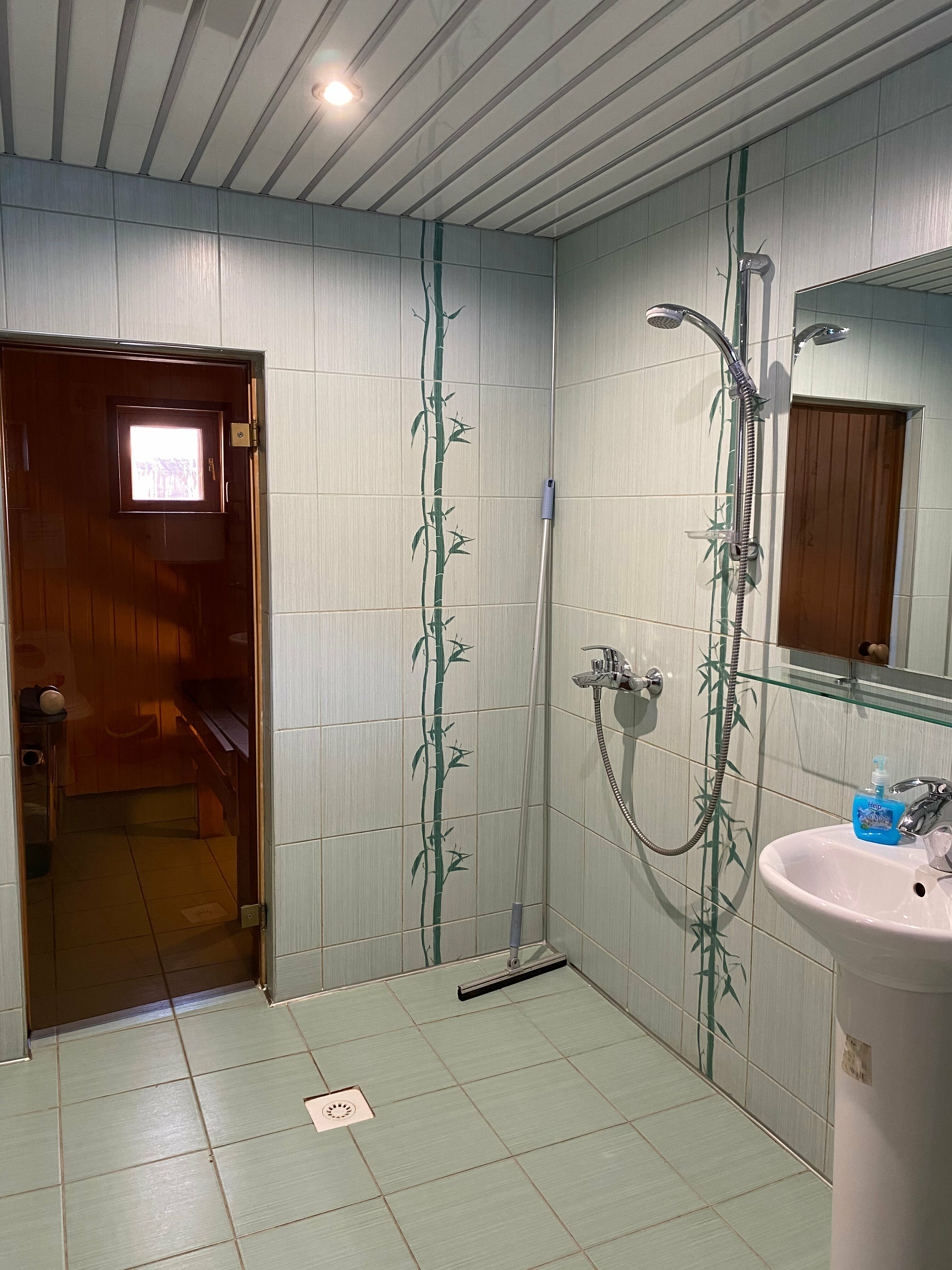 Коттедж с видом на лес