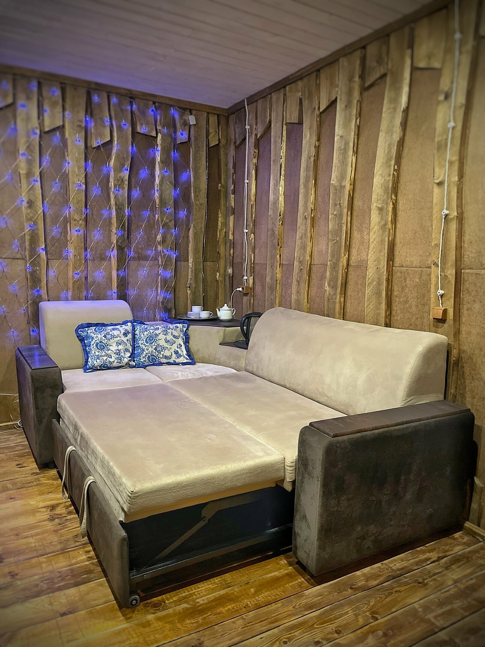 Номер-студия с диваном-кроватью