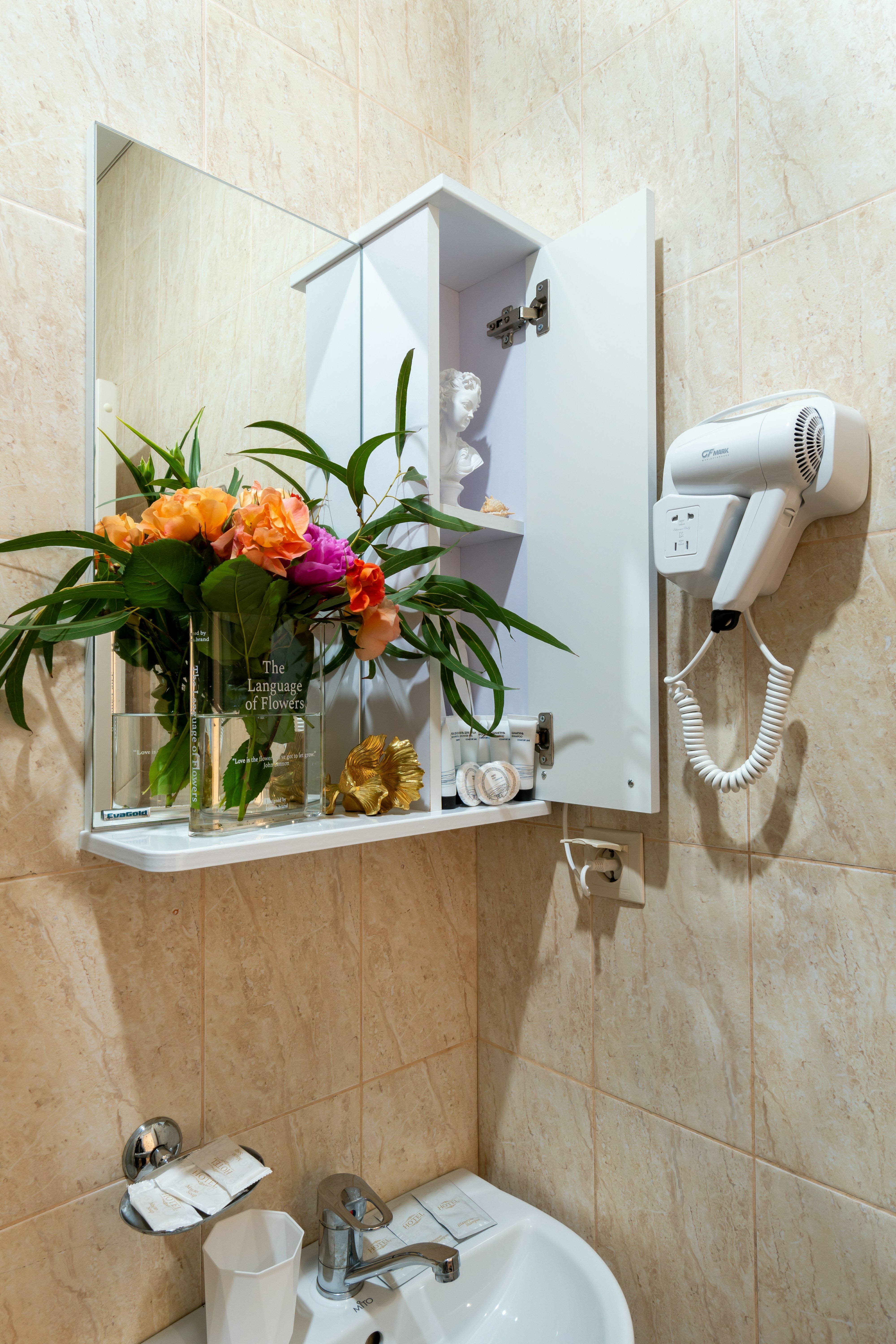 Семейный номер с видом на море