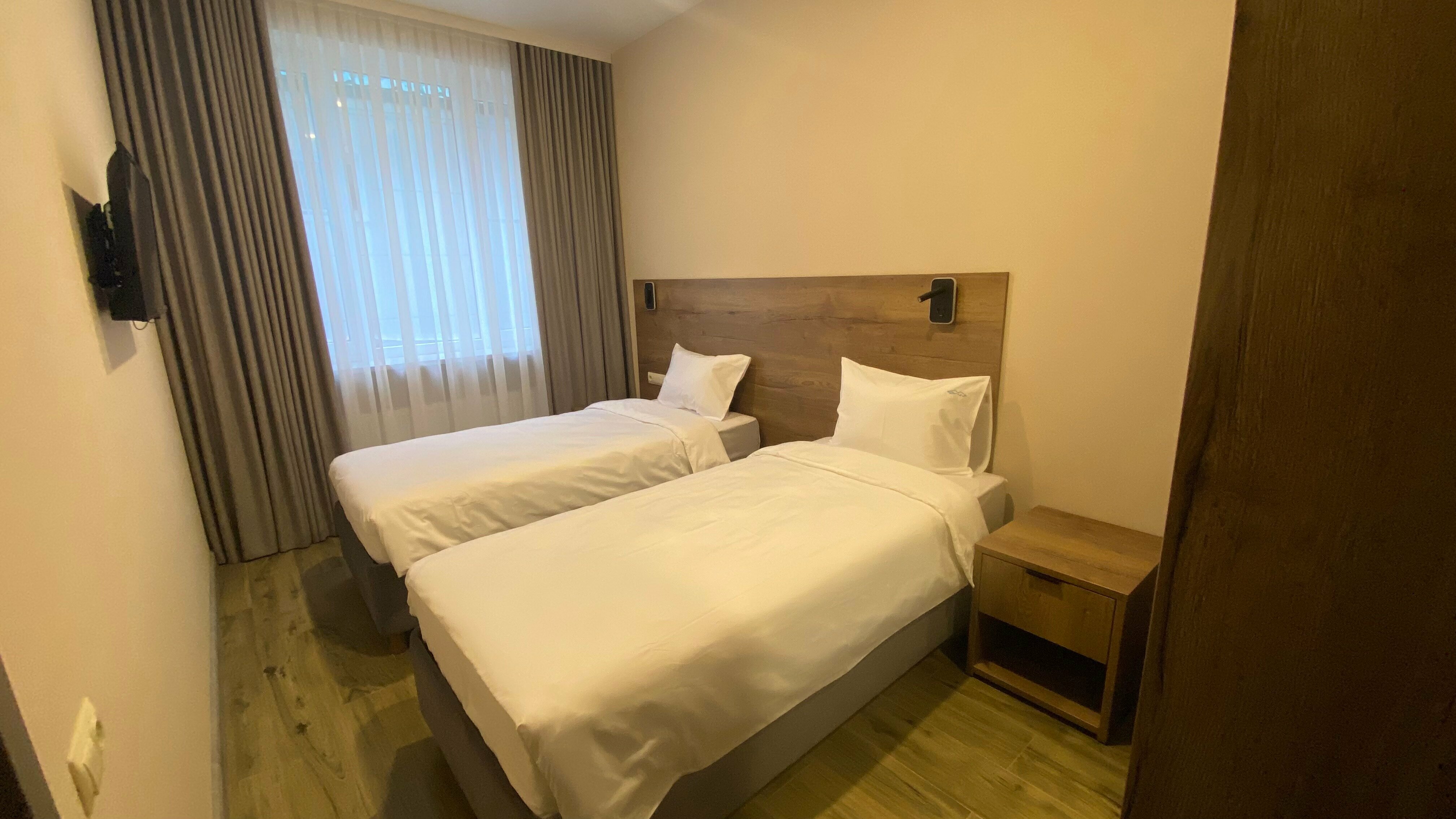 Семейный номер с видом на горы