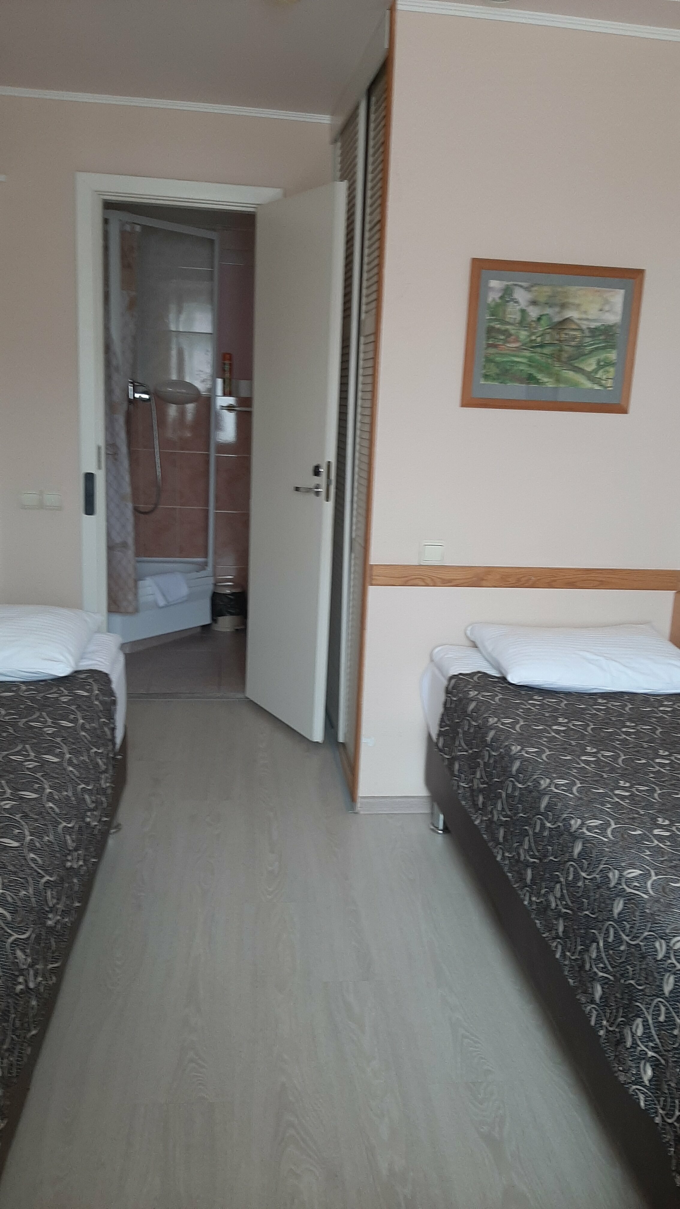 Двухместный номер с 1 кроватью или 2 отдельными кроватями и собственной ванной комнатой