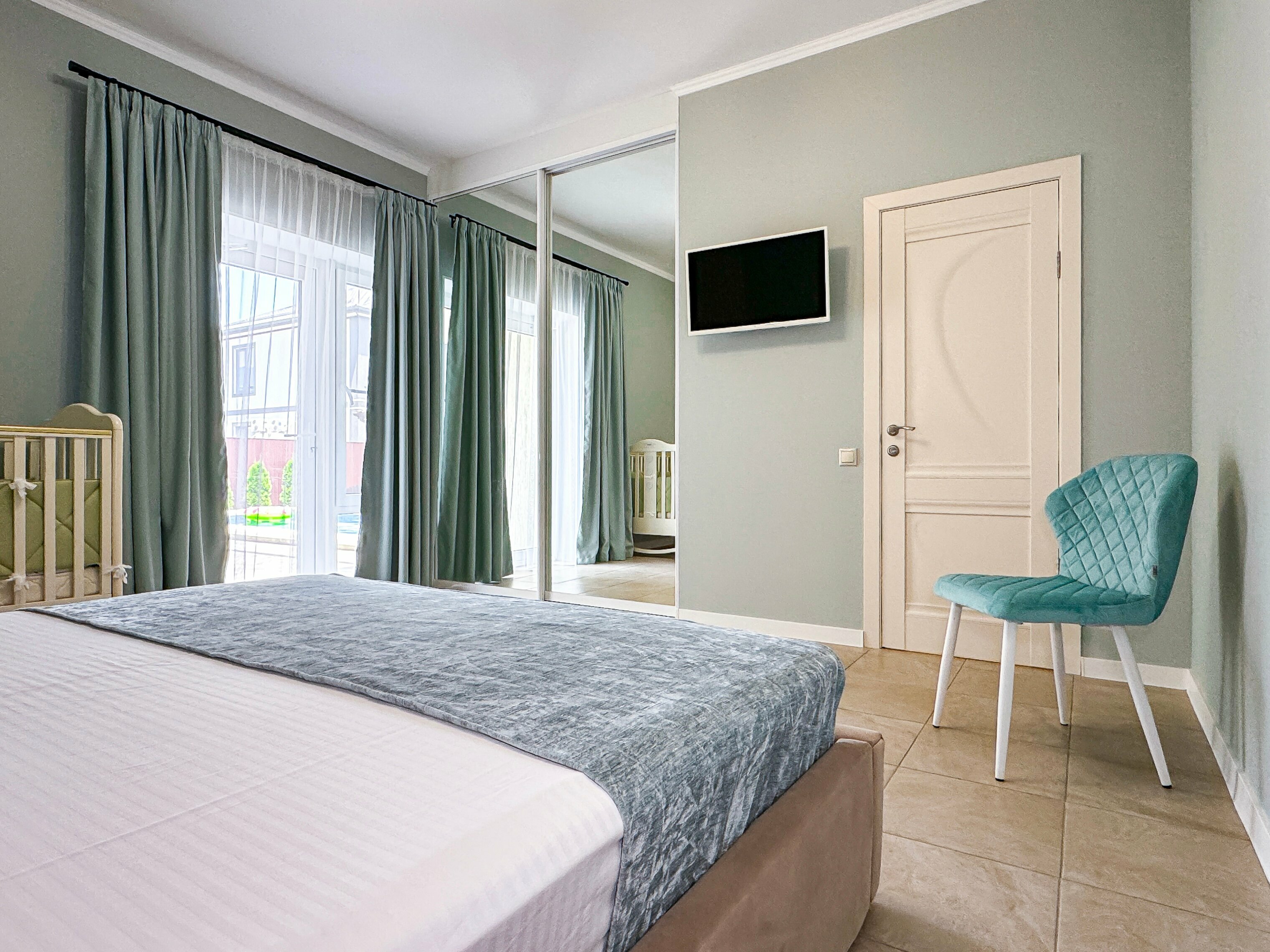 Дом с 4 спальнями