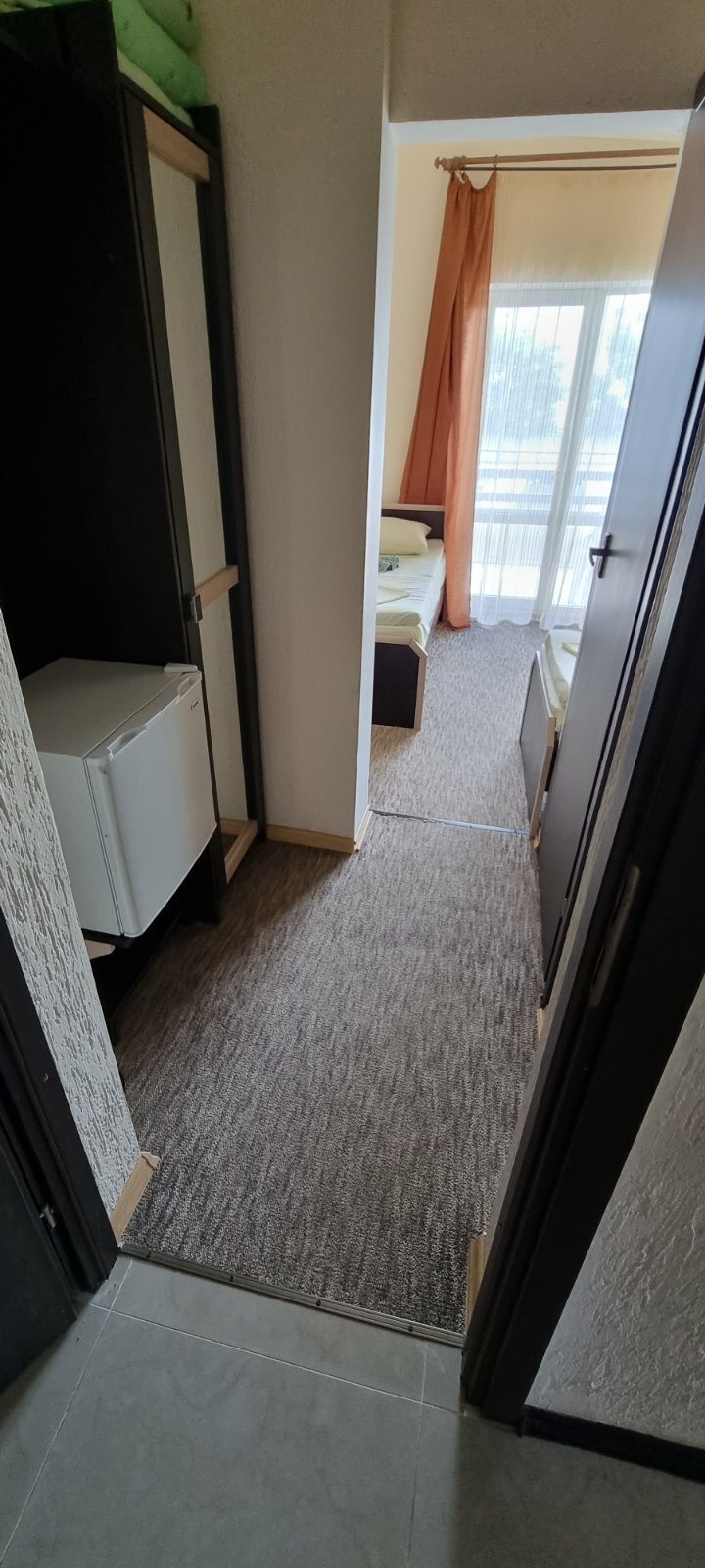 Трехместный номер с основными удобствами