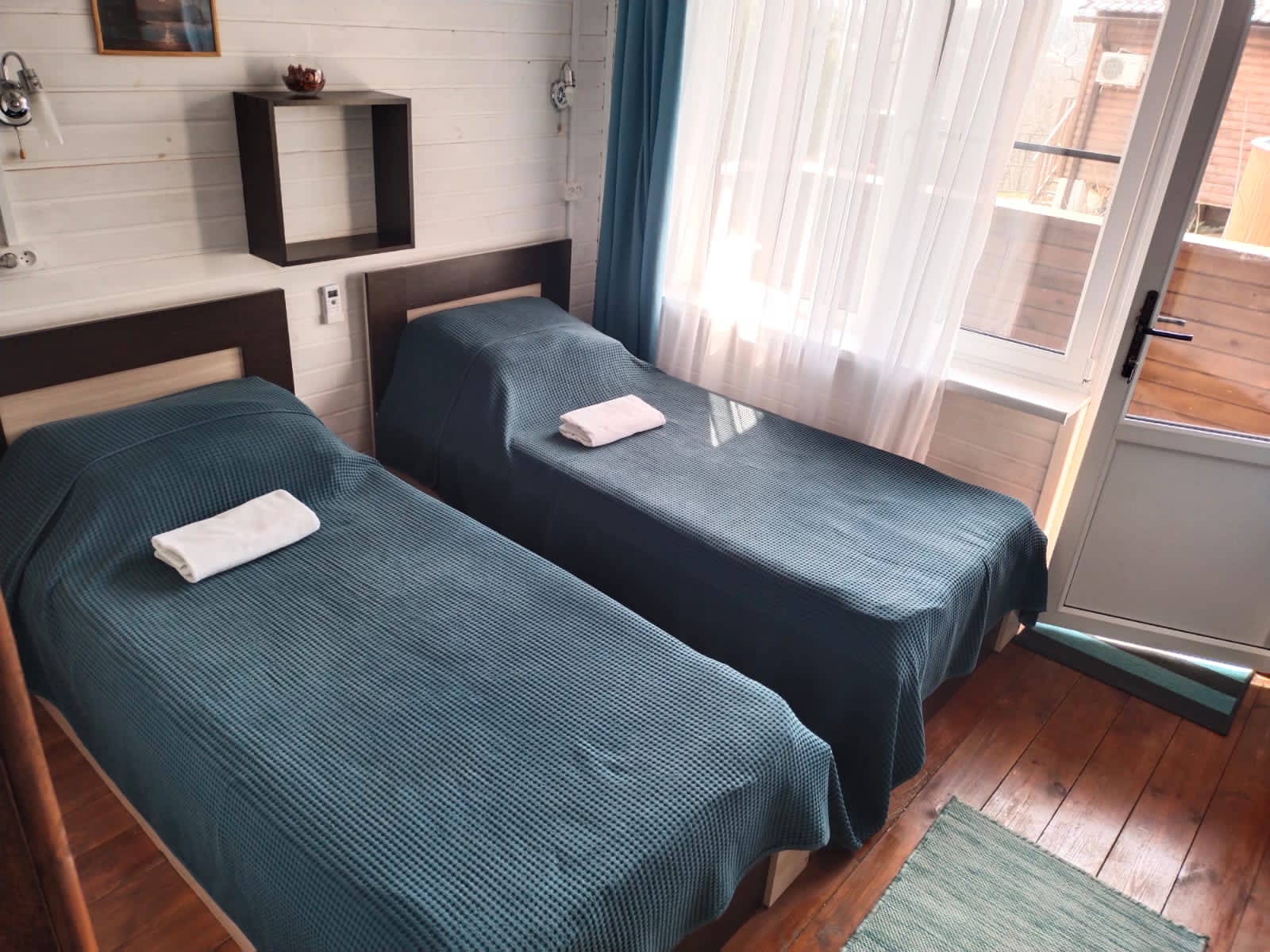 Двухместный номер с 2 отдельными кроватями и балконом