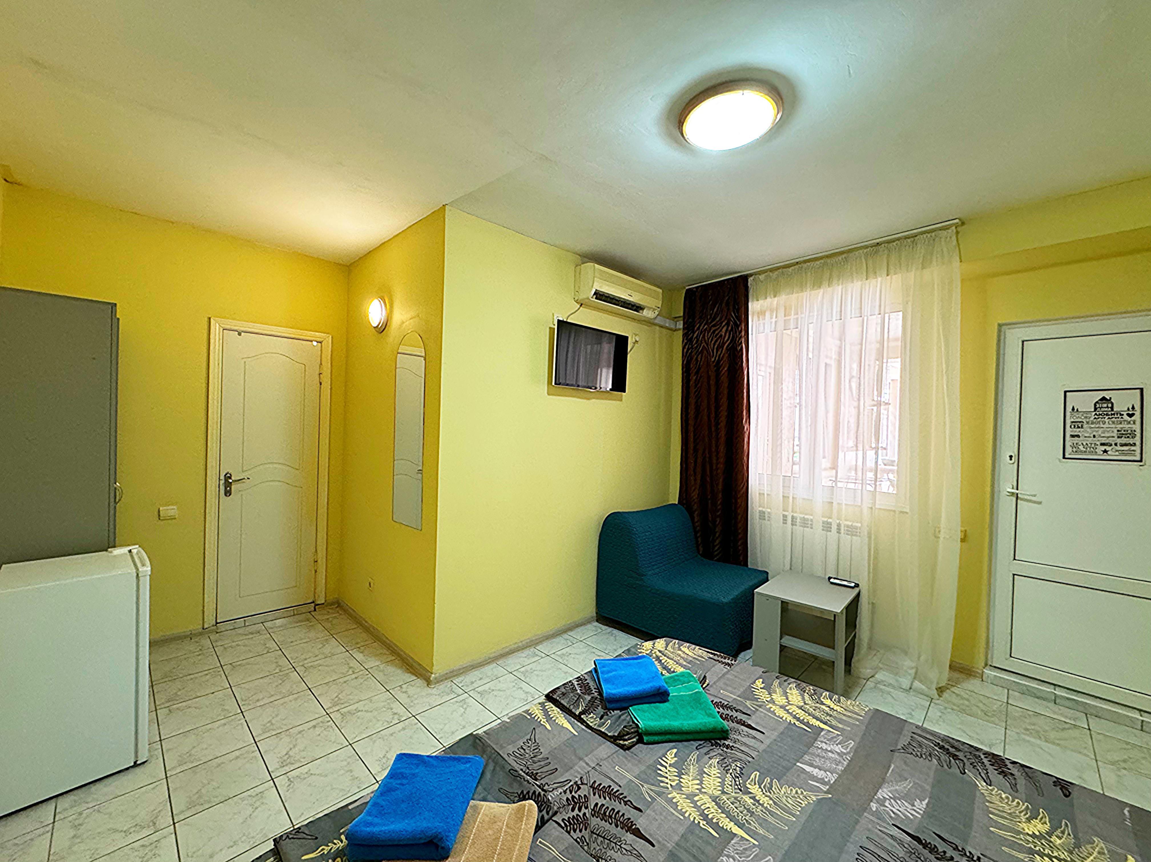 Двухместный номер с 1 кроватью или 2 отдельными кроватями и дополнительной кроватью