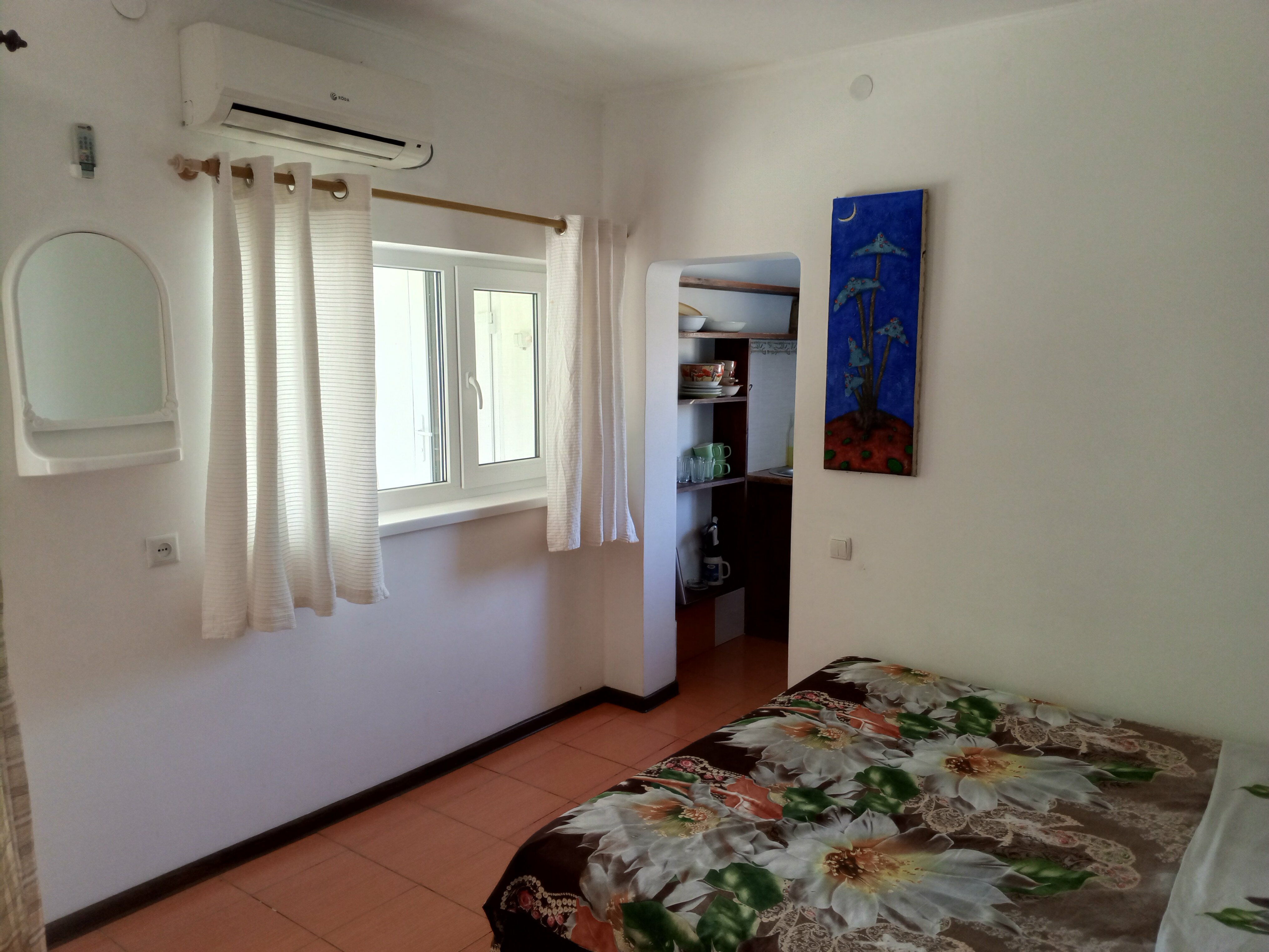 Трехместный номер «Комфорт» с душем