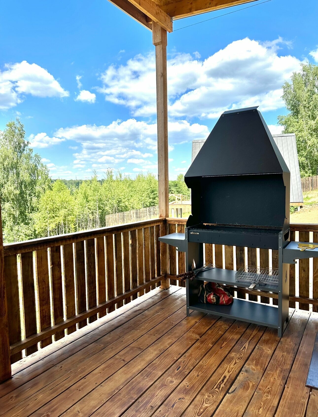 Четырехместный номер с видом на озеро