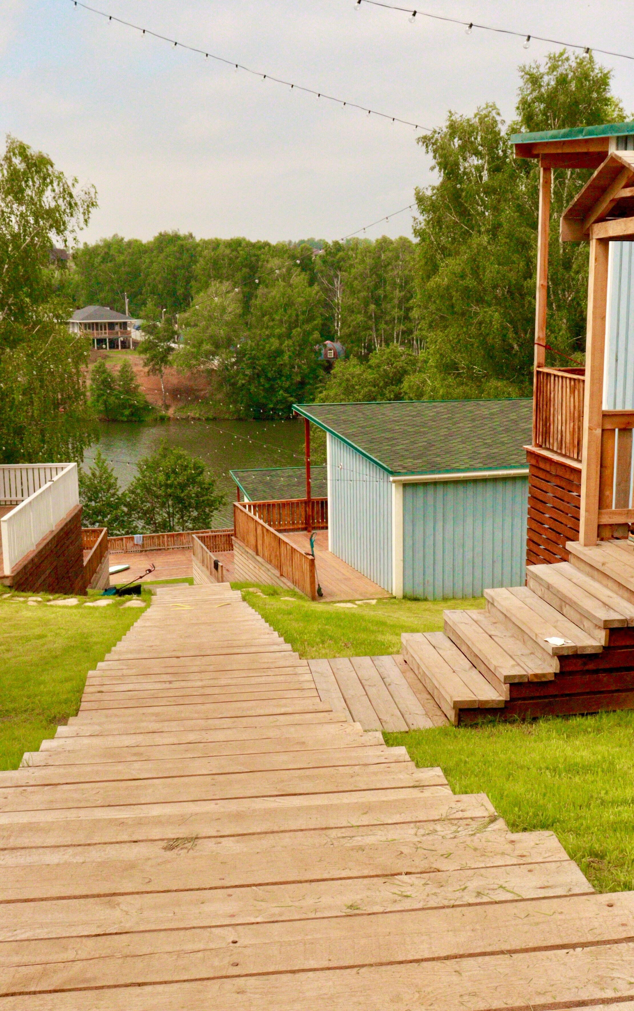 Дом с видом на озеро