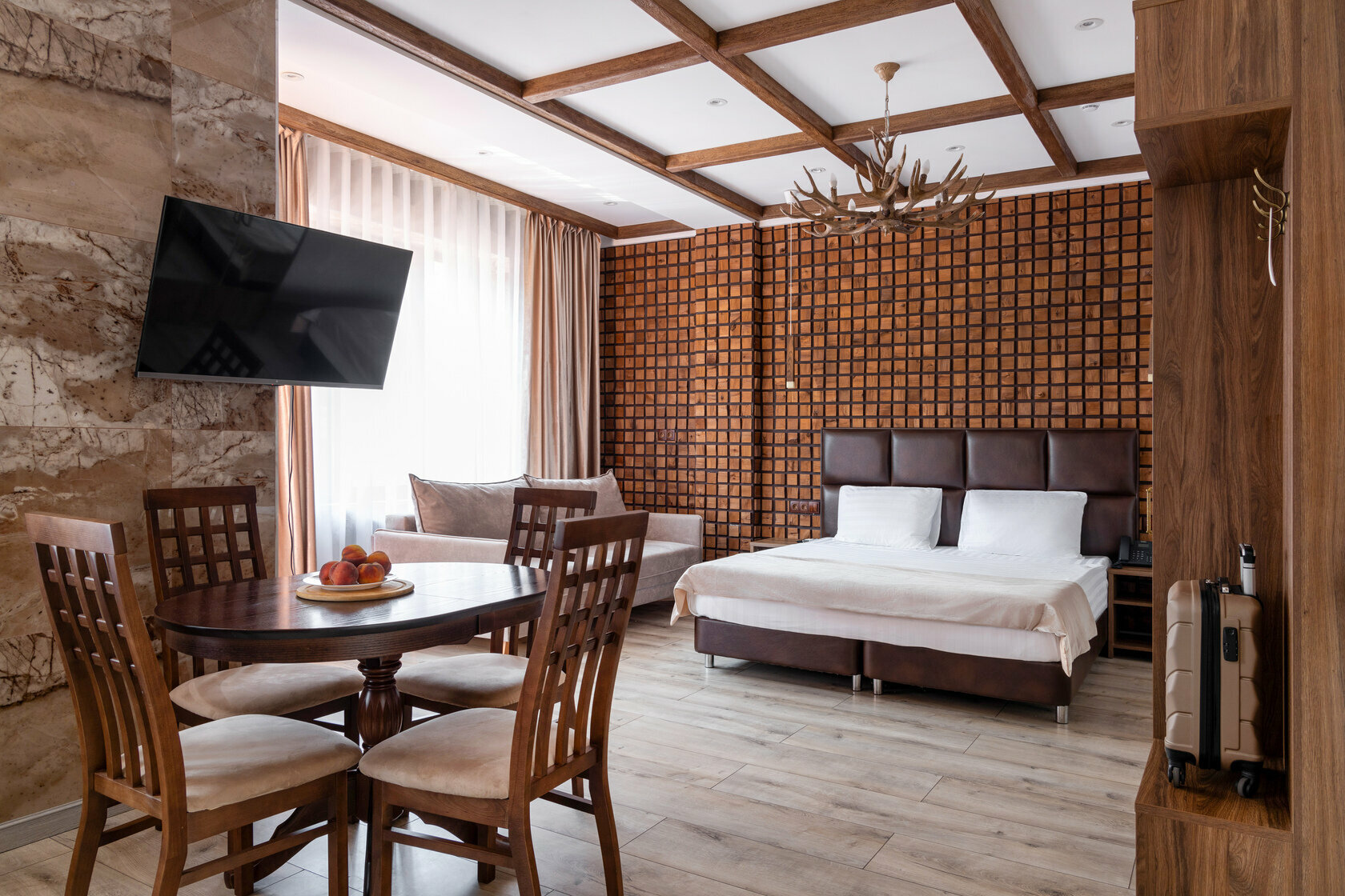 Улучшенный люкс