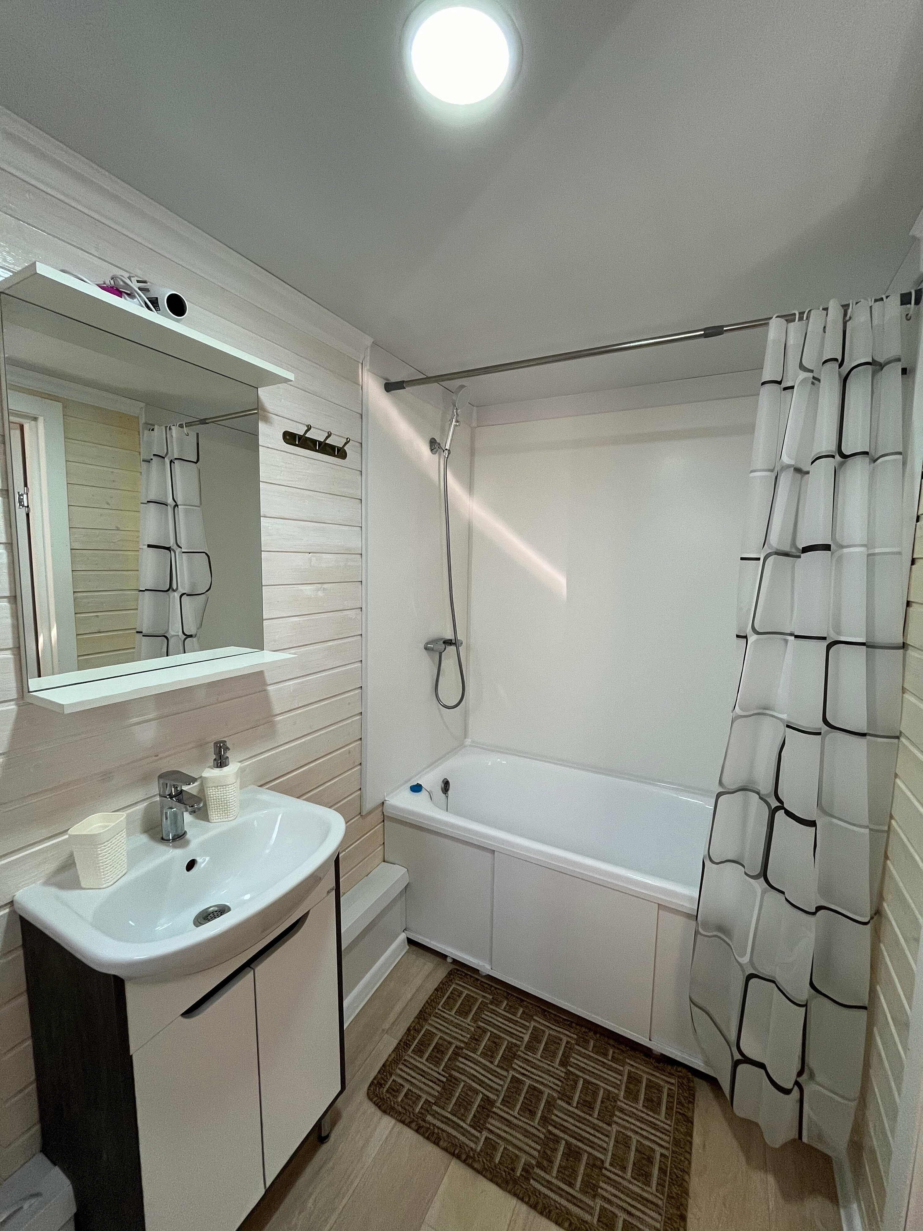 Семейный номер с ванной комнатой