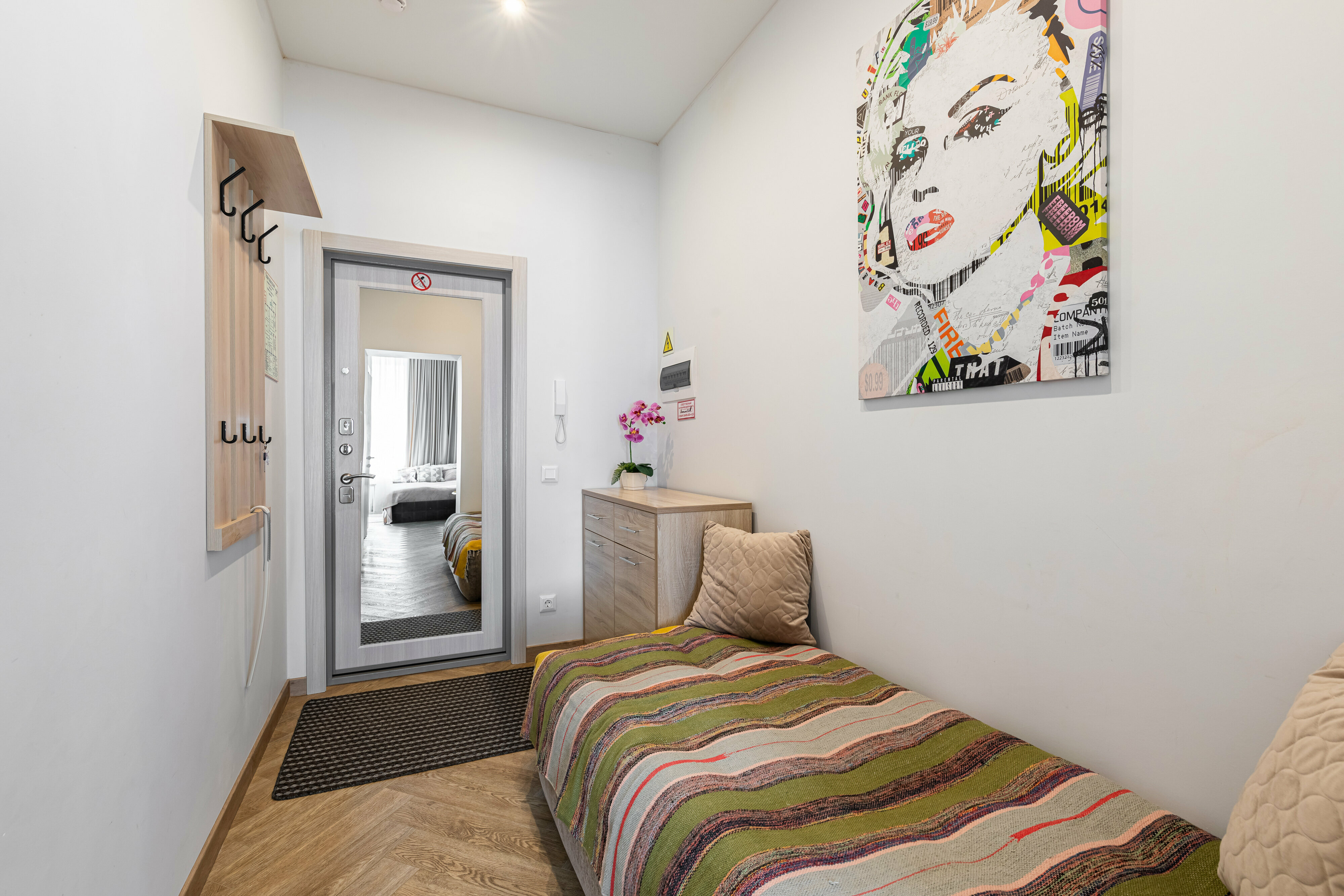 Улучшенные апартаменты с красивым видои