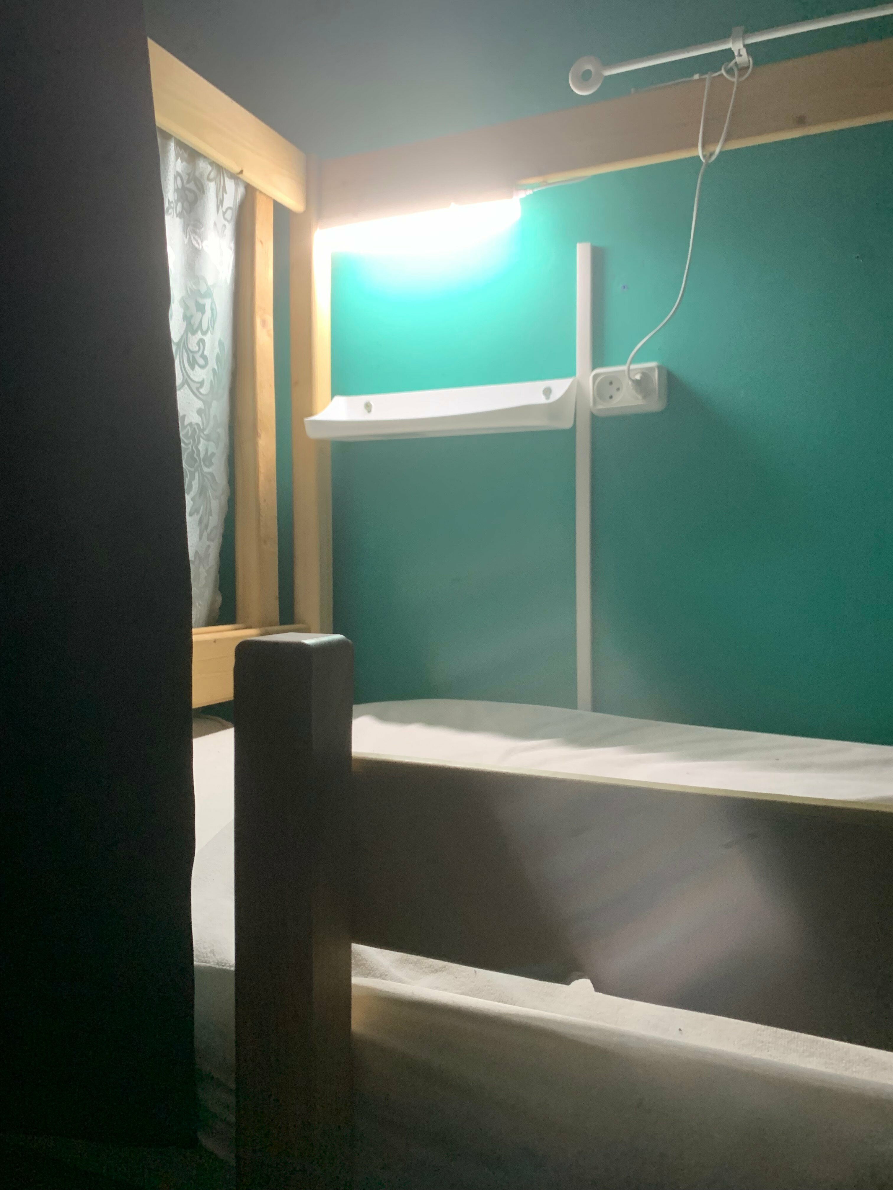 Общий 8-местный номер для мужчин