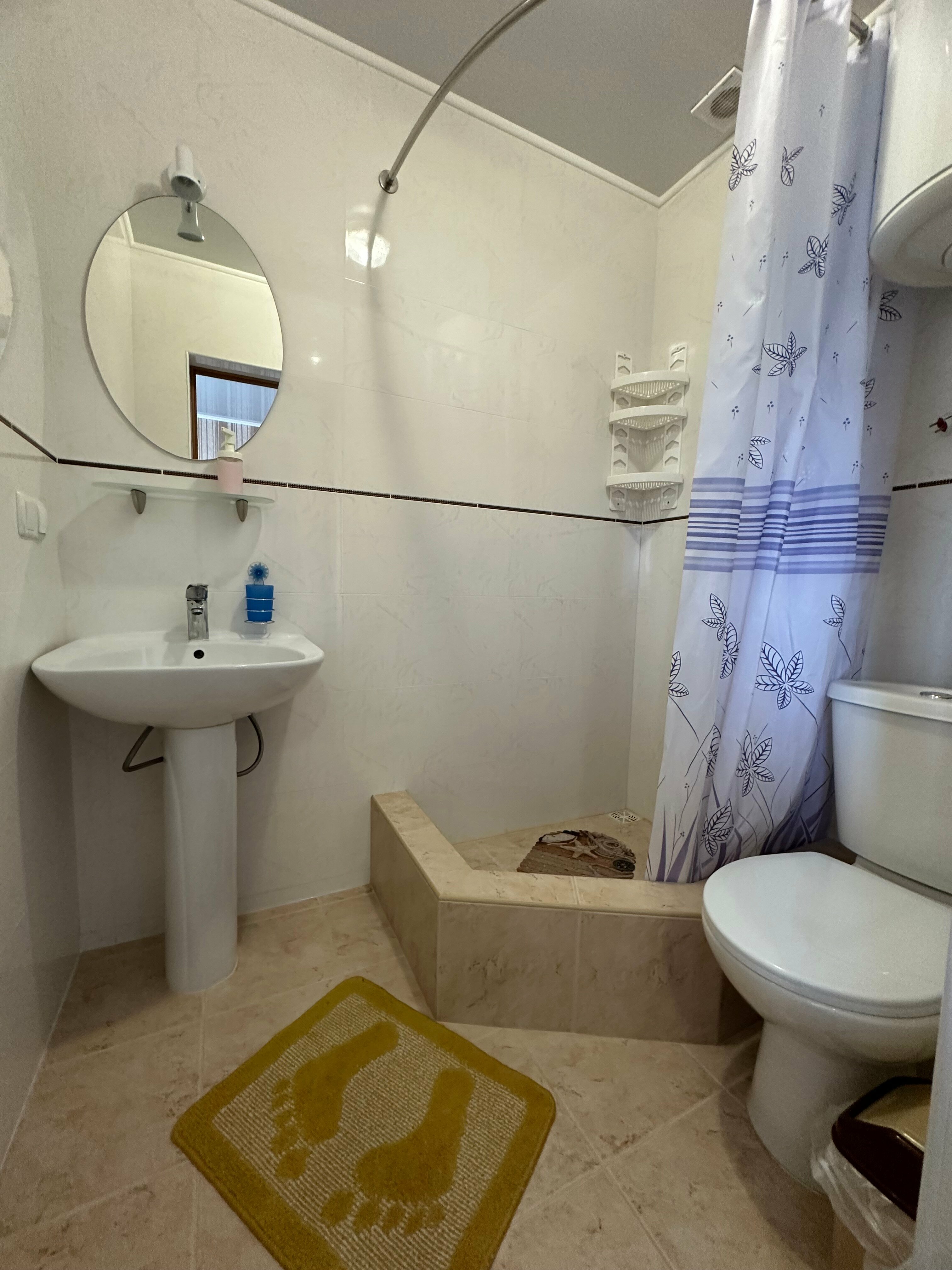 Стандартный трехместный номер