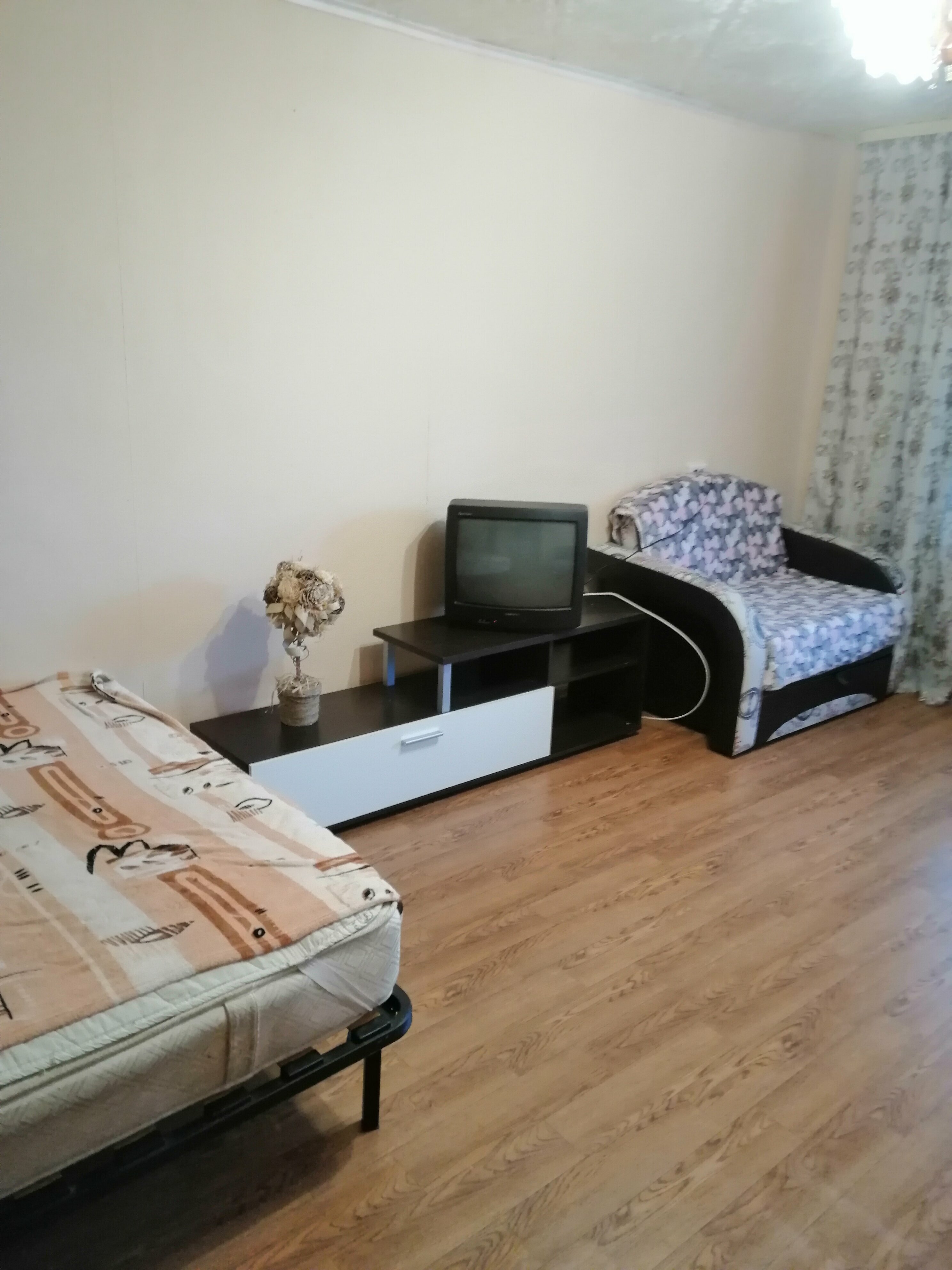 Трехместный номер с собственной ванной комнатой