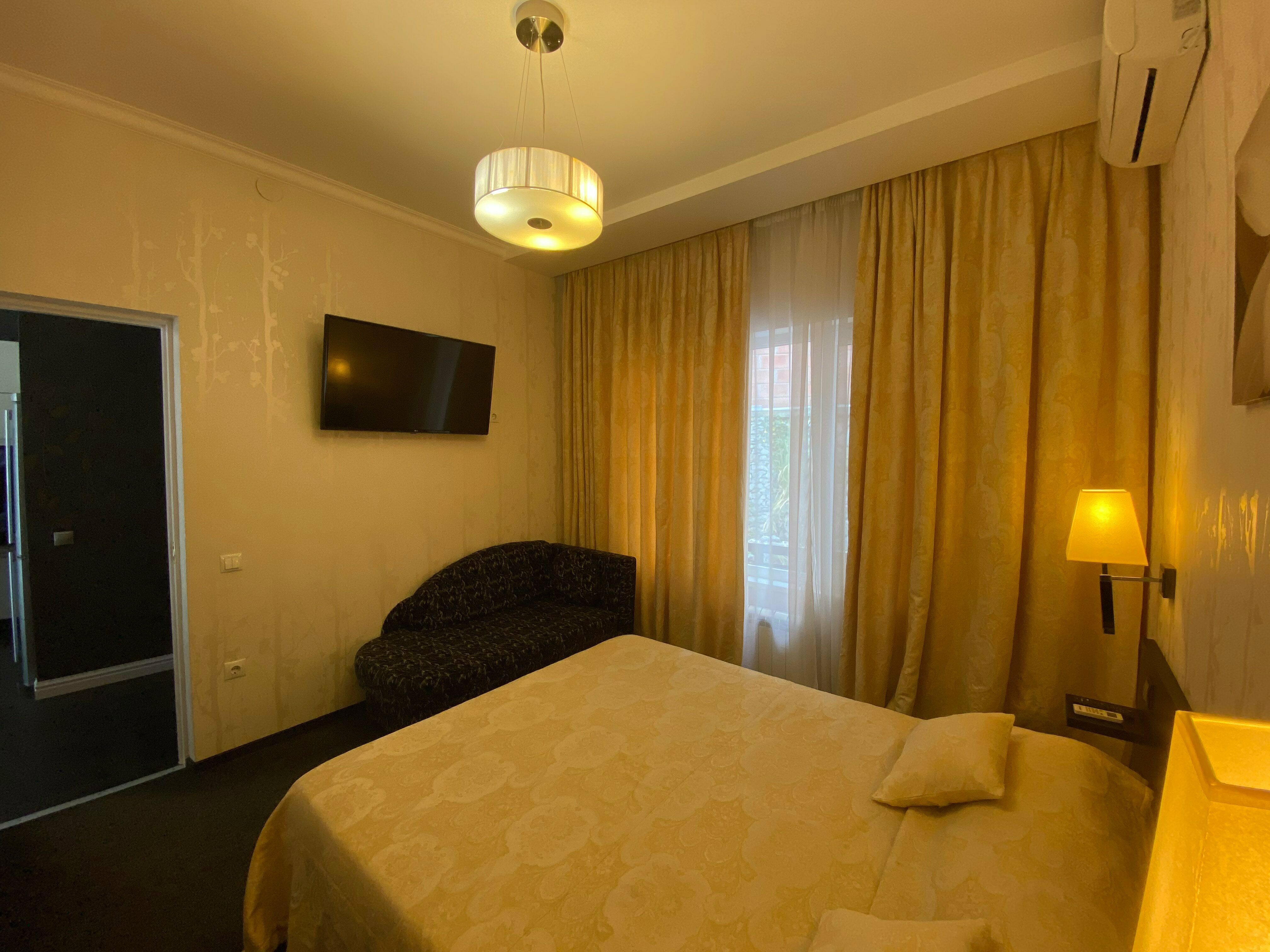 Четырехместный номер с балконом