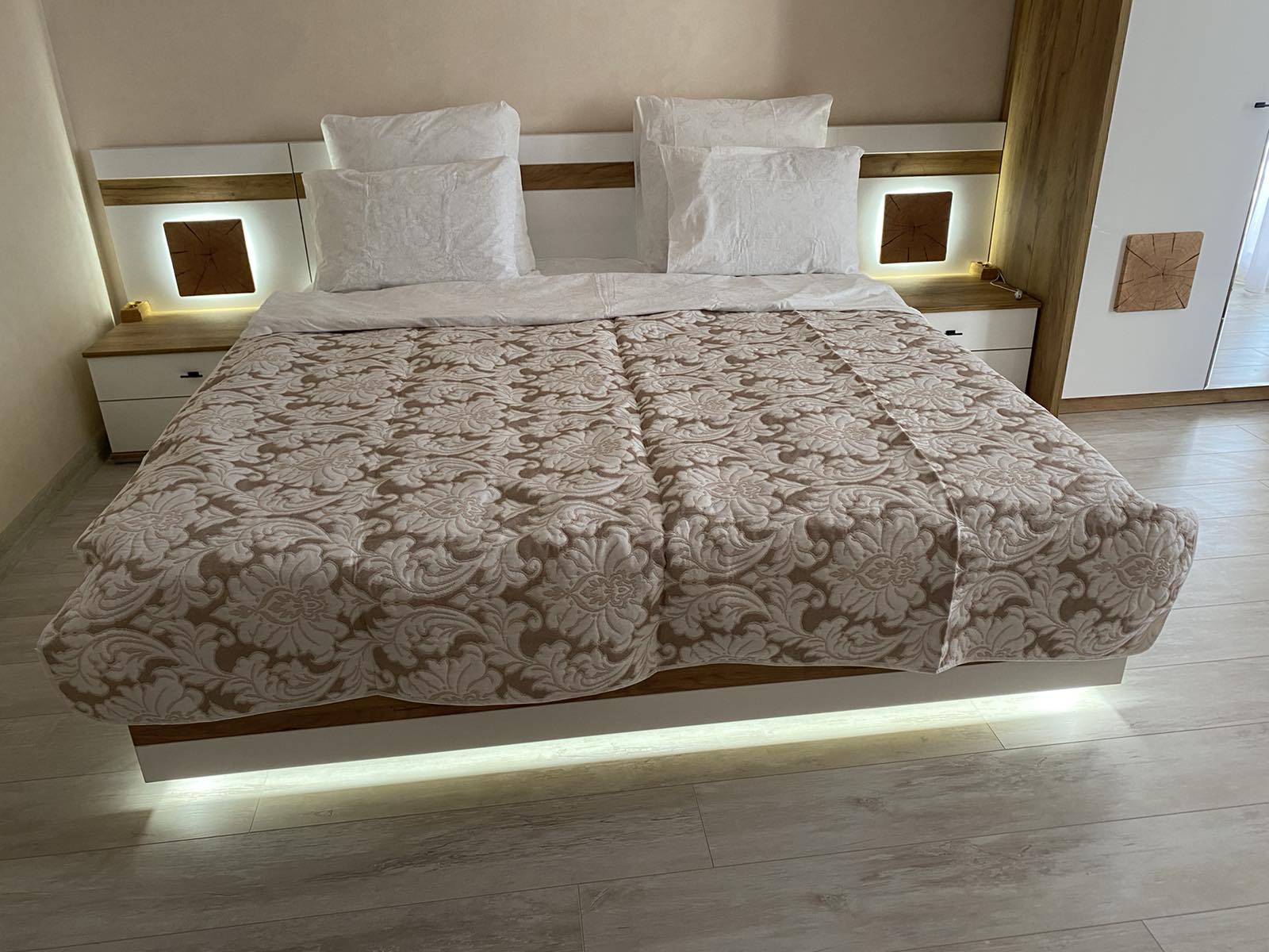 Люкс с балконом