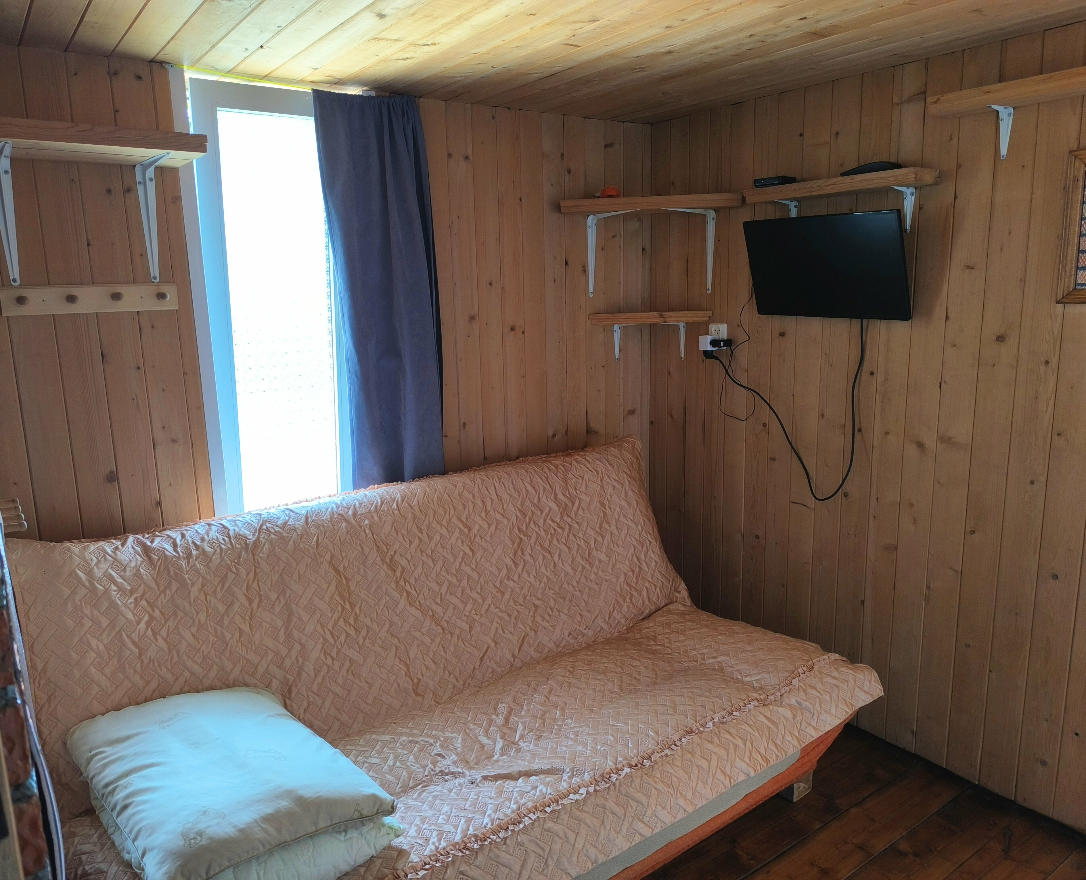 Небольшой двухместный номер с 1 кроватью