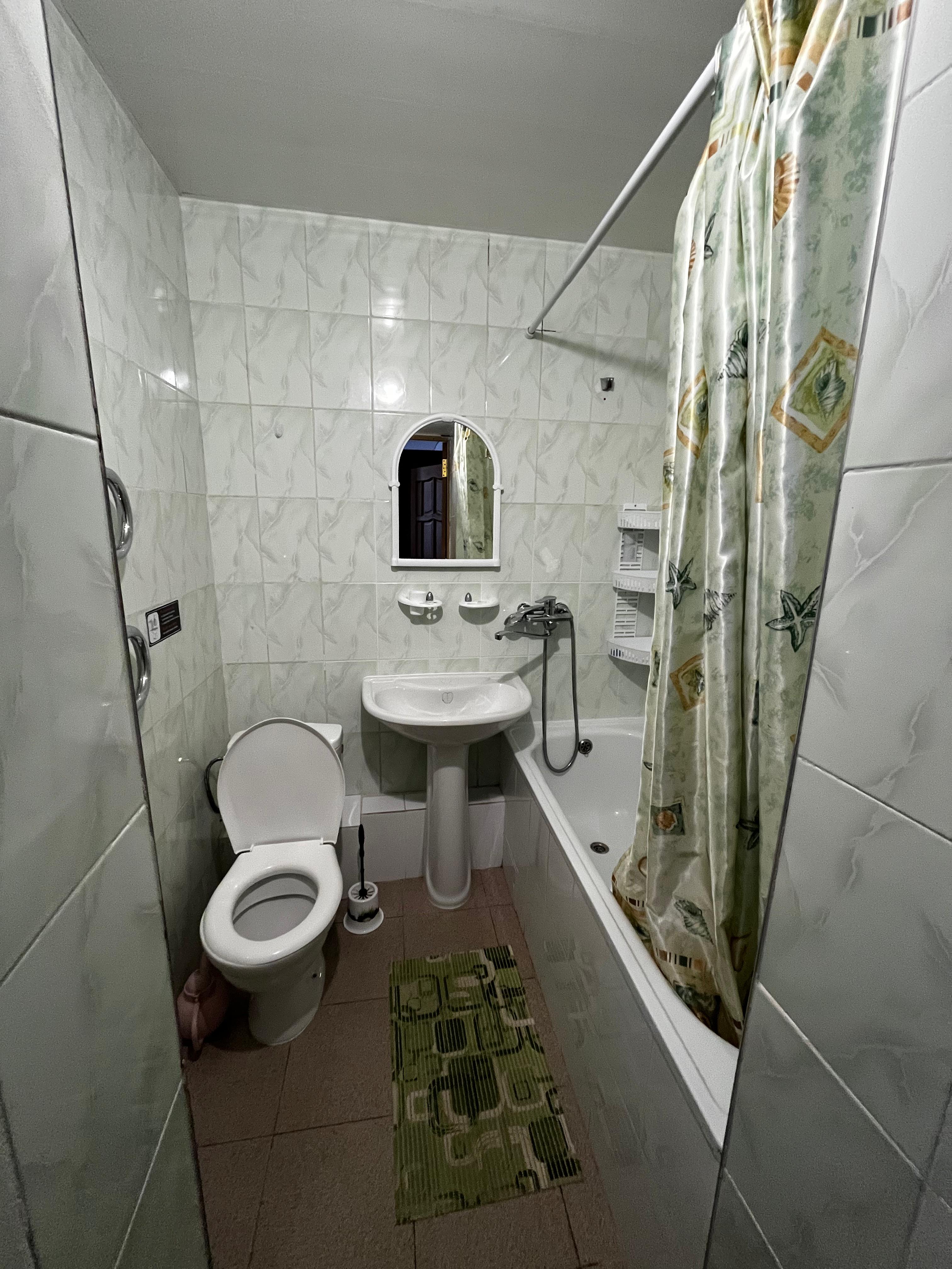 Семейный номер с видом на горы