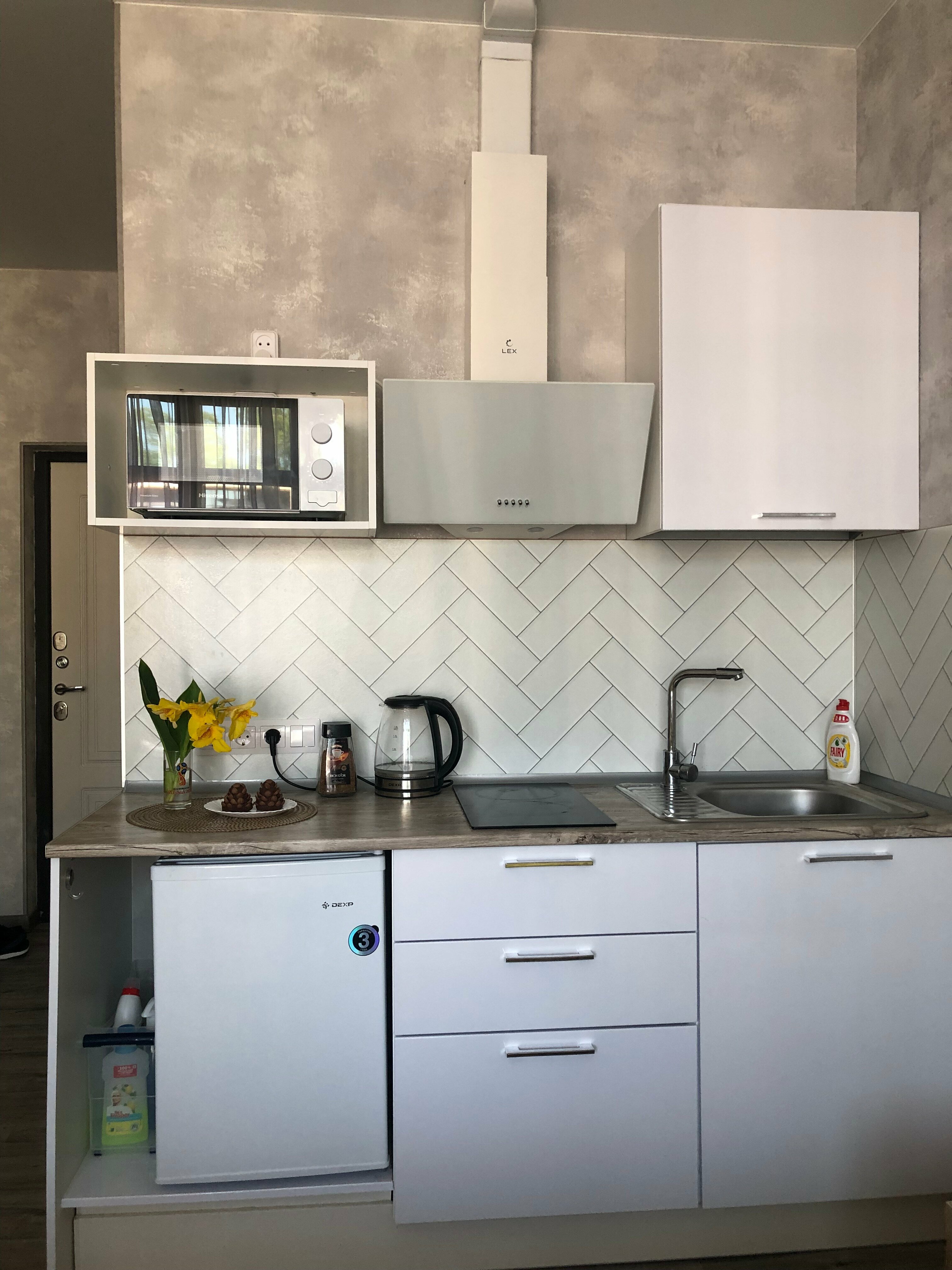 Трехместный номер с видом на бассейн