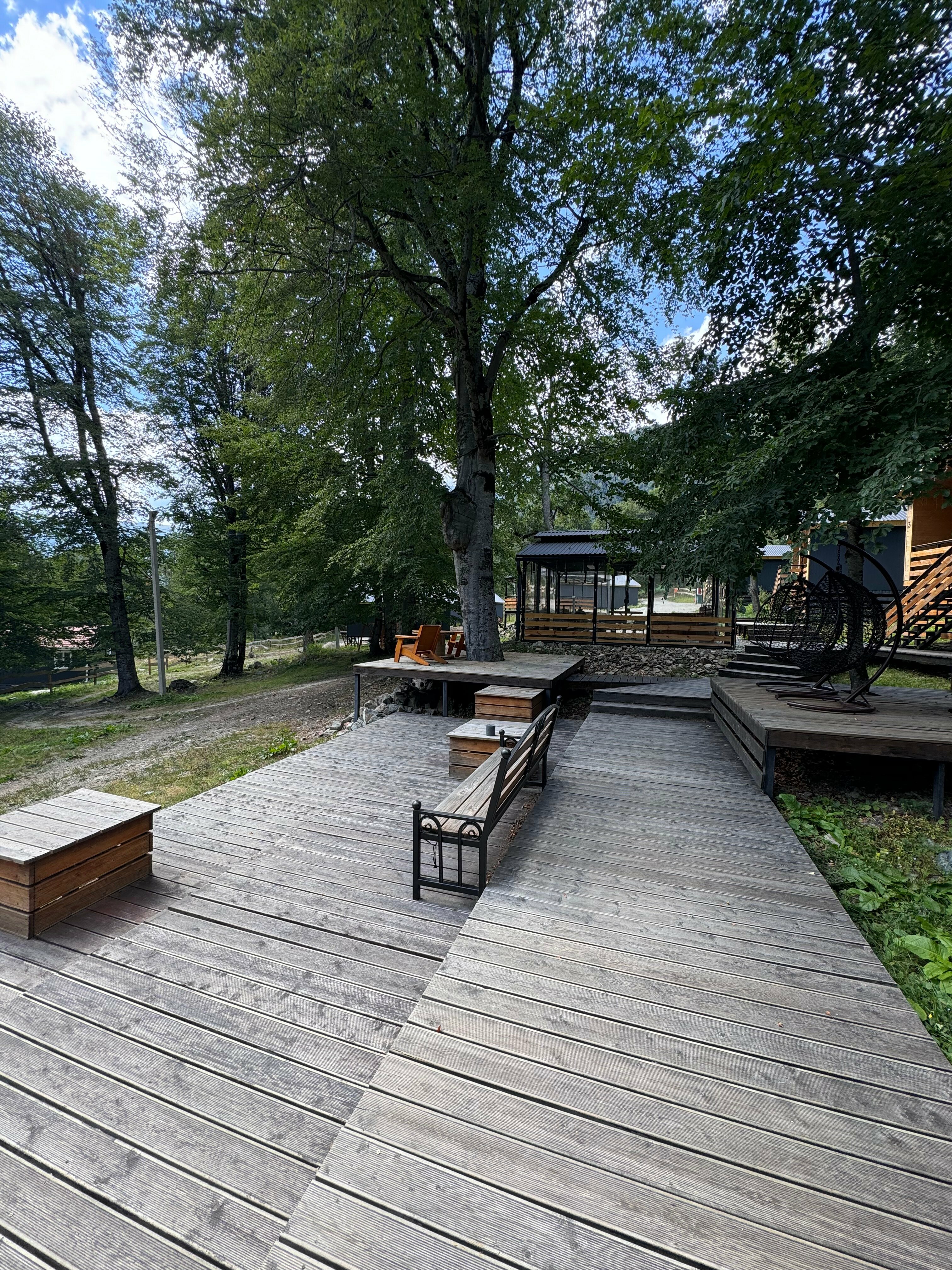 Семейный номер с видом на горы