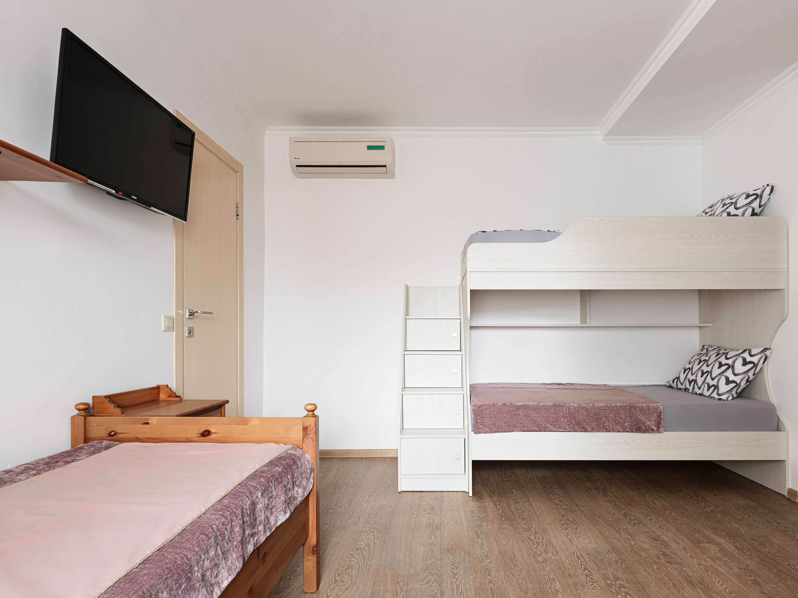 Улучшенный четырехместный номер