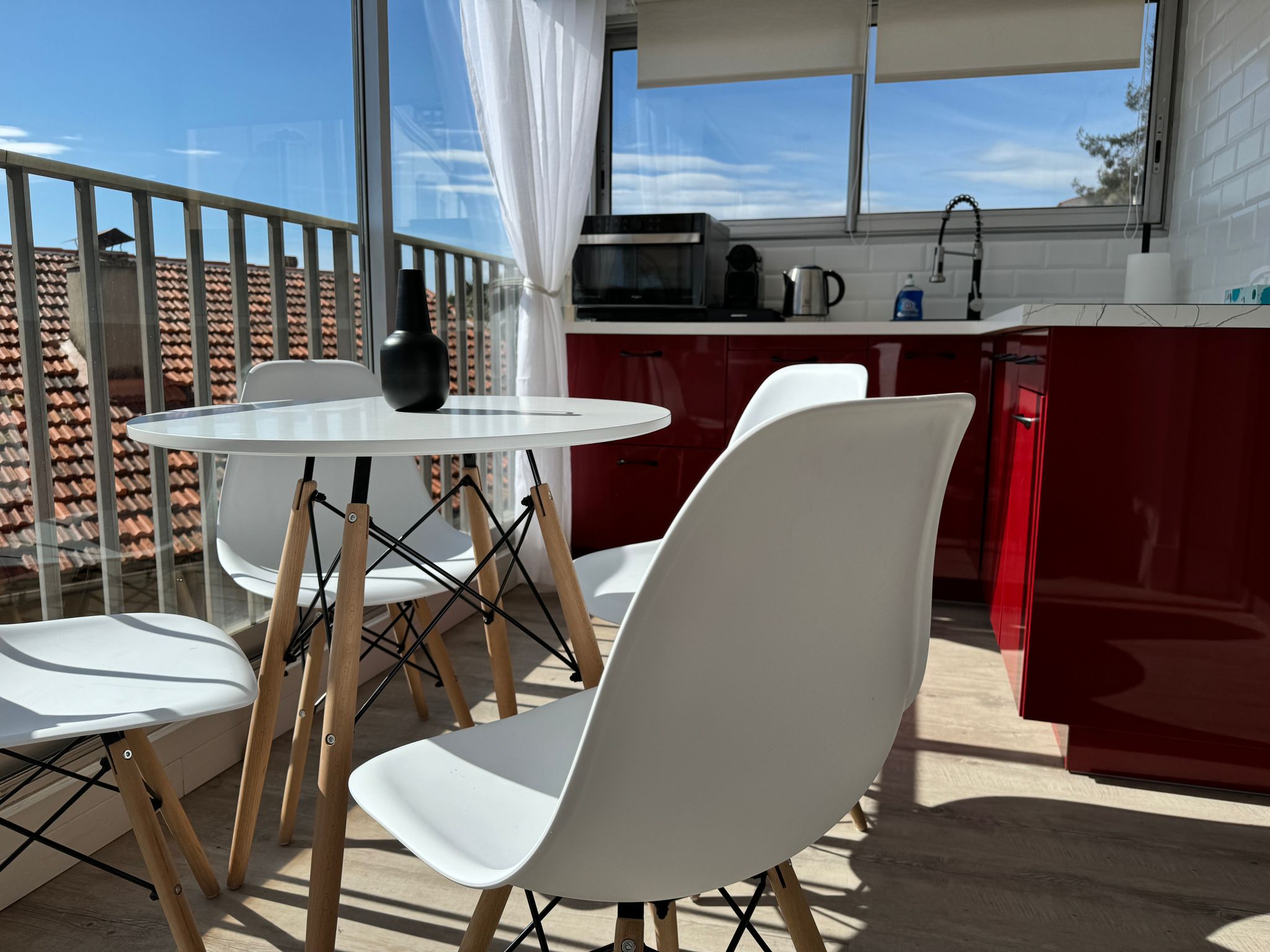 Трехместный номер с видом на город