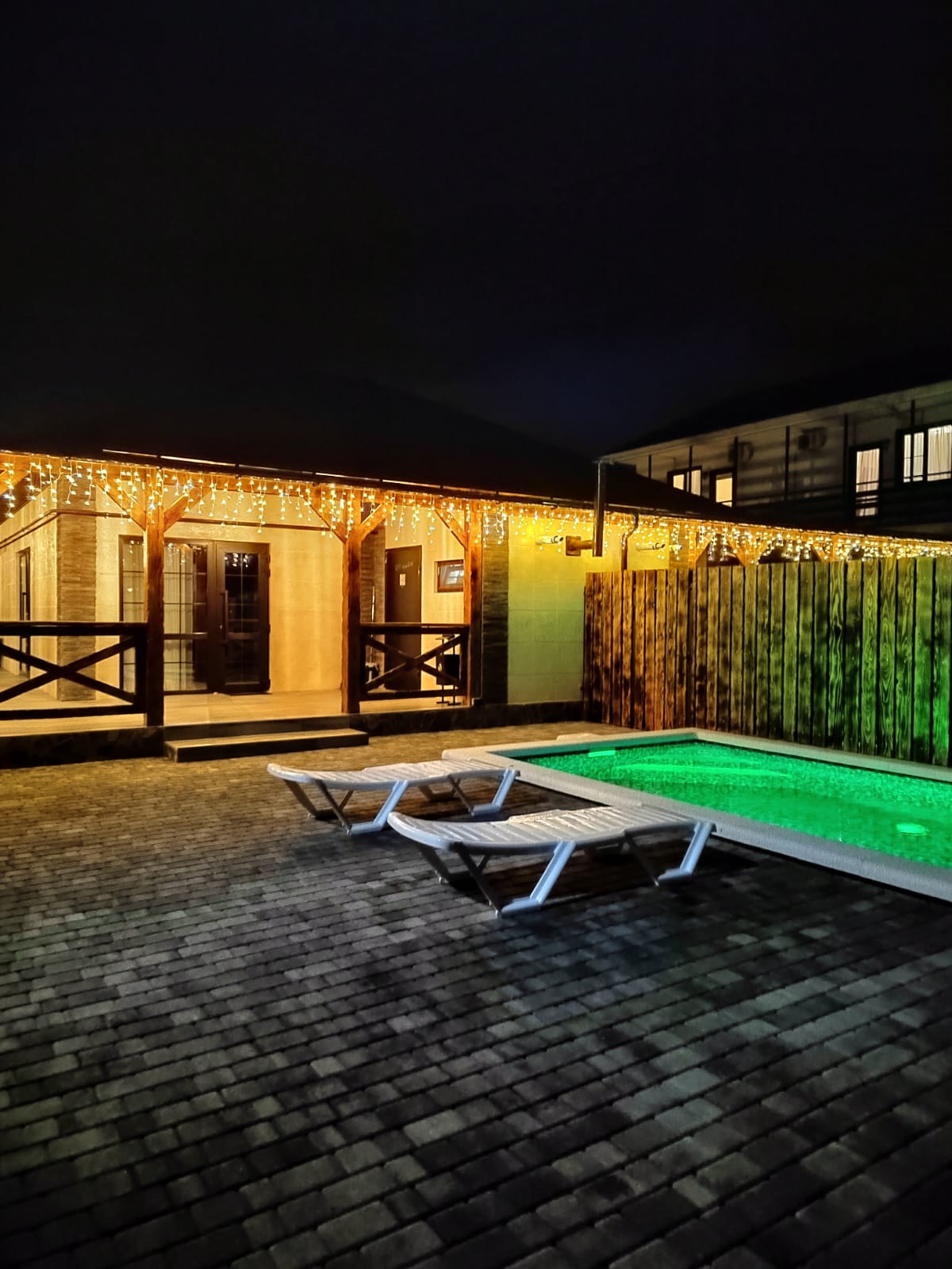 Коттедж с собственным бассейном и сауной