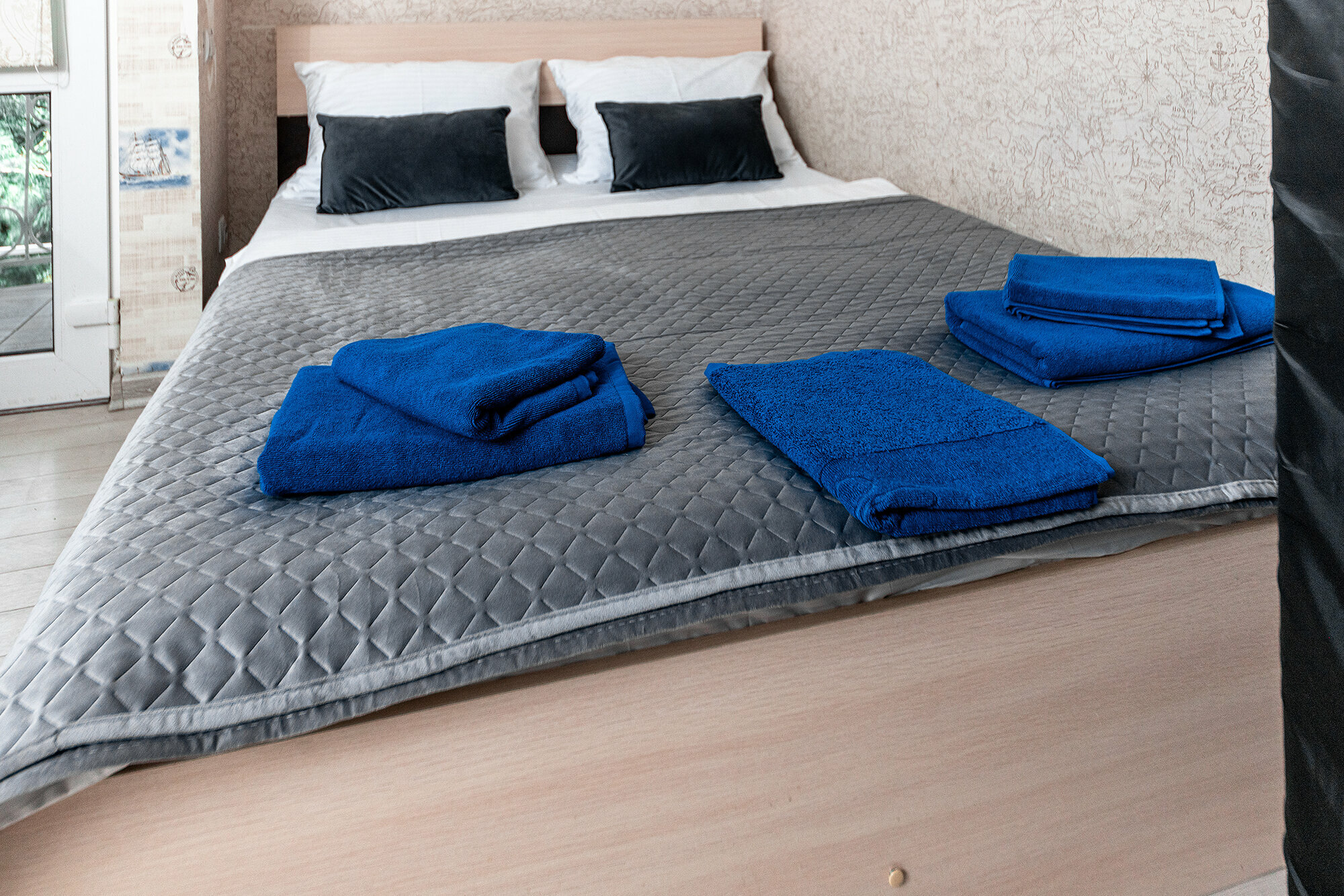 Четырехместный номер с душем