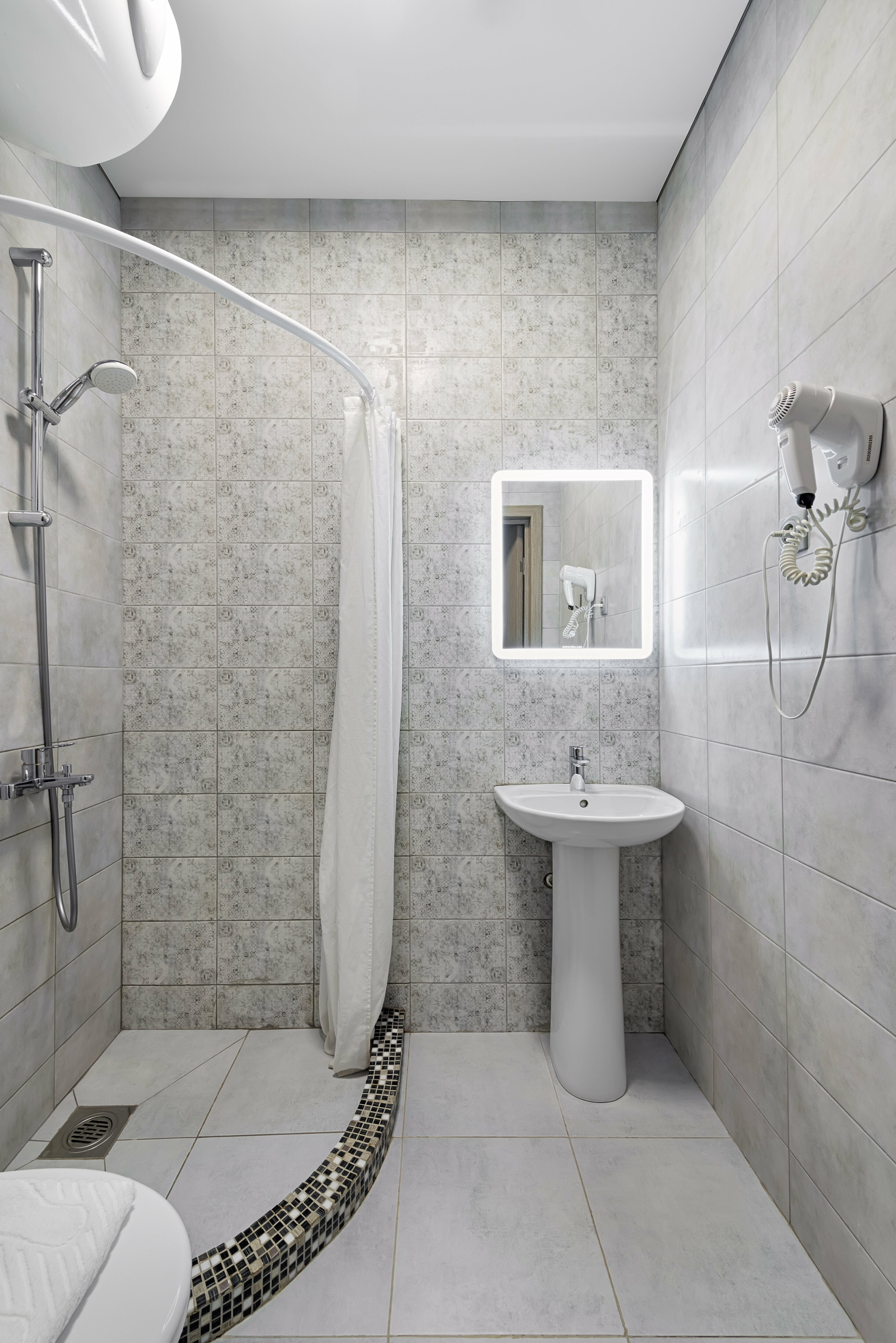 Улучшенный трехместный номер