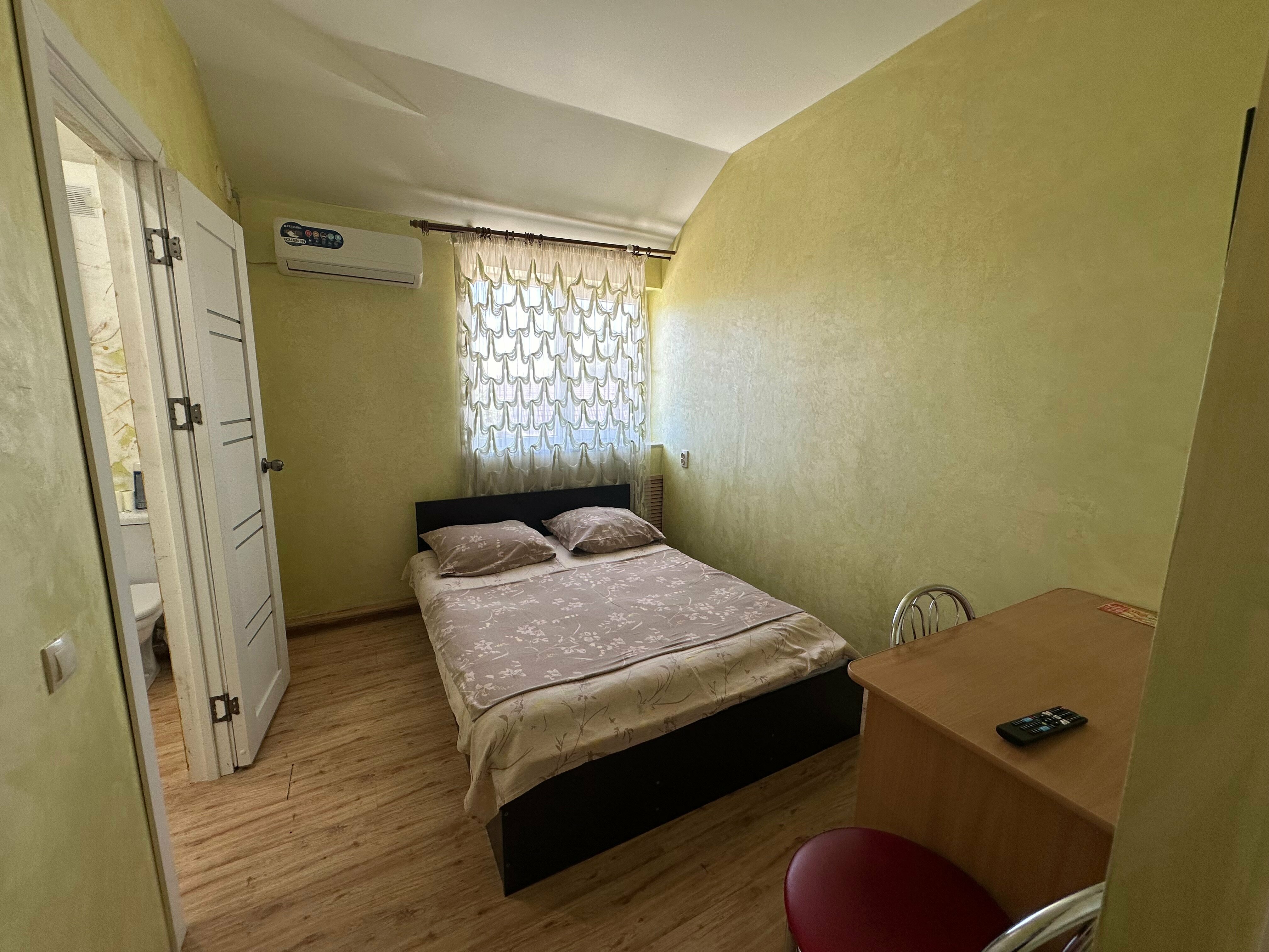 Небольшой двухместный номер с 1 кроватью