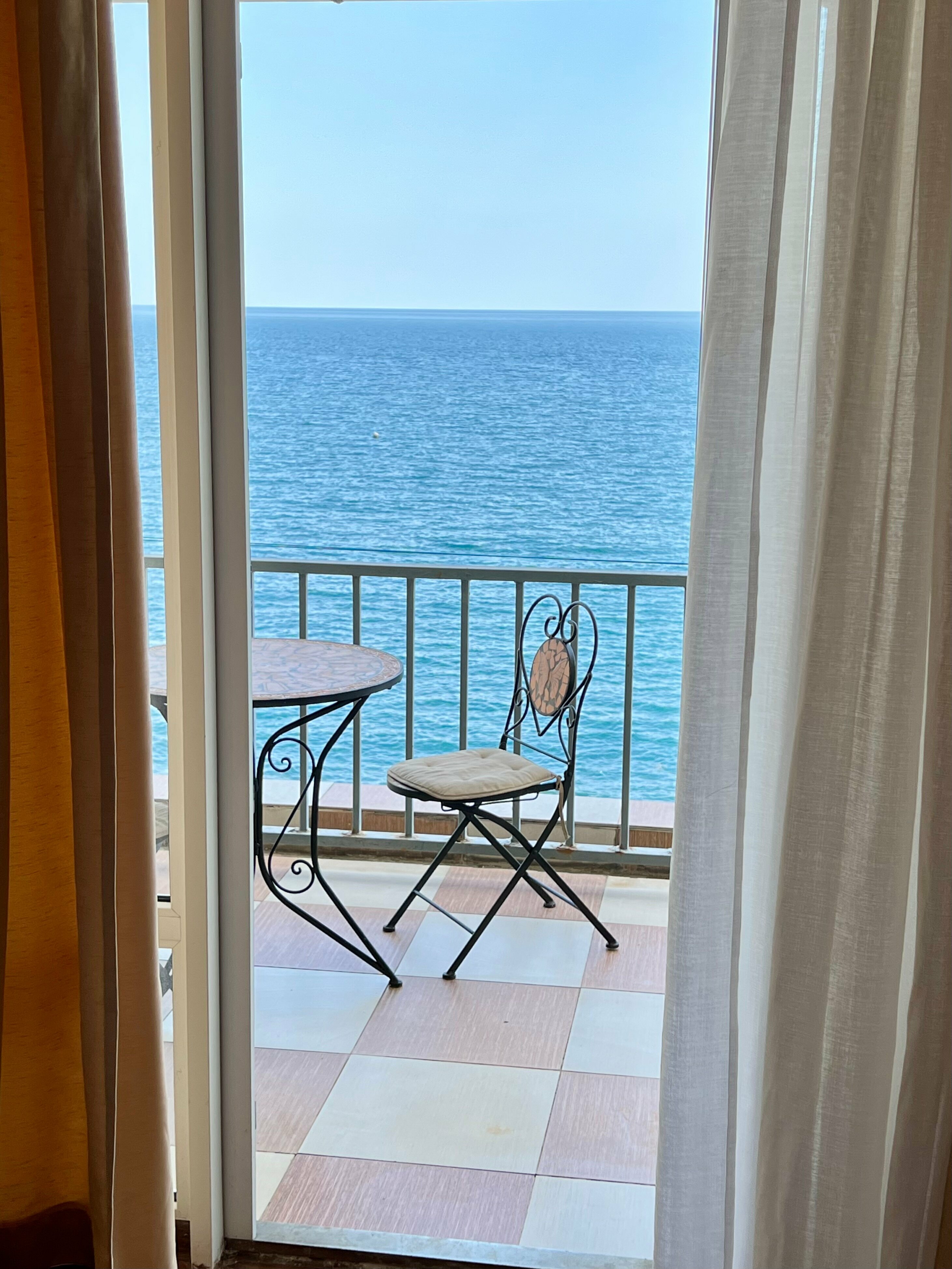 Двухместный номер Делюкс с 1 кроватью и балконом, вид на море