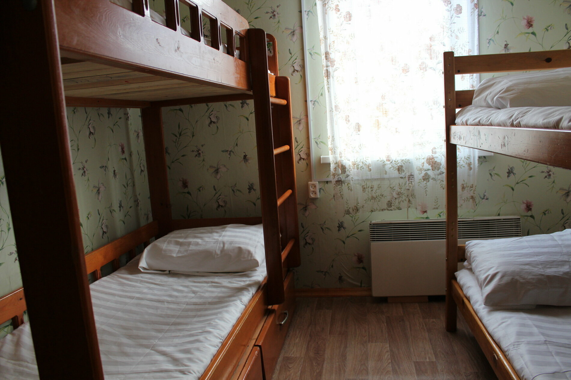 Четырехместный номер эконом-класса