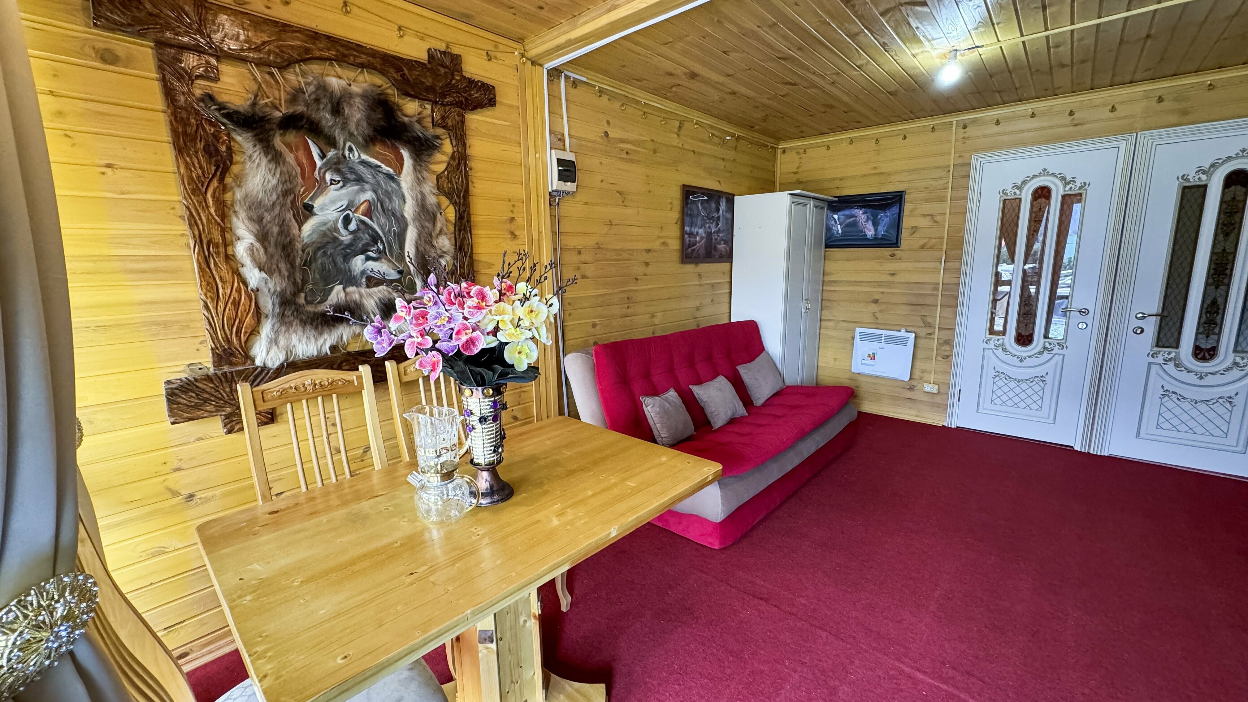 Трехкомнатный одноэтажный домик без кухни | на территории гостевого дома