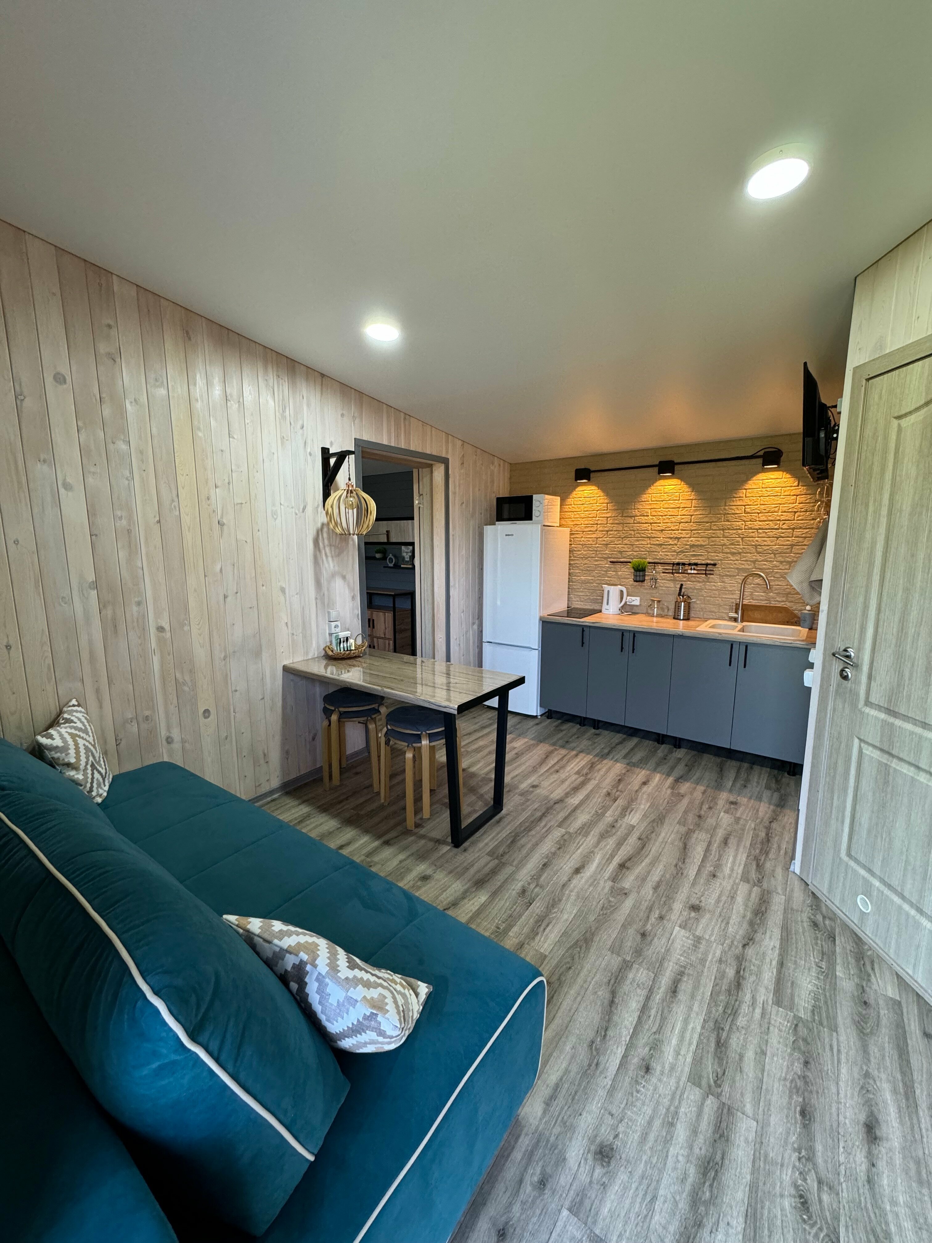 Четырехместный номер с видом на горы