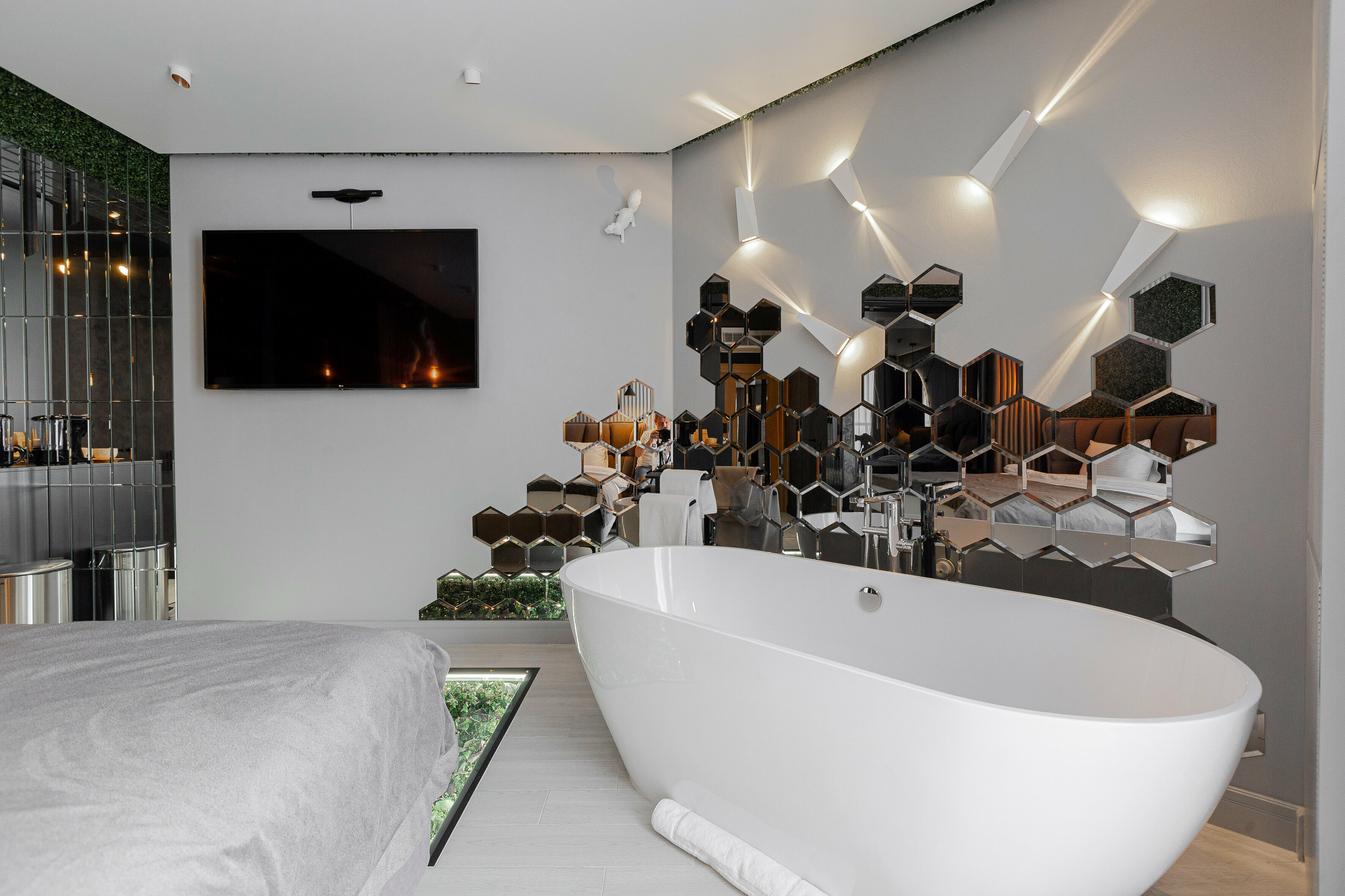 Улучшенный люкс с кроватью размера «king-size»