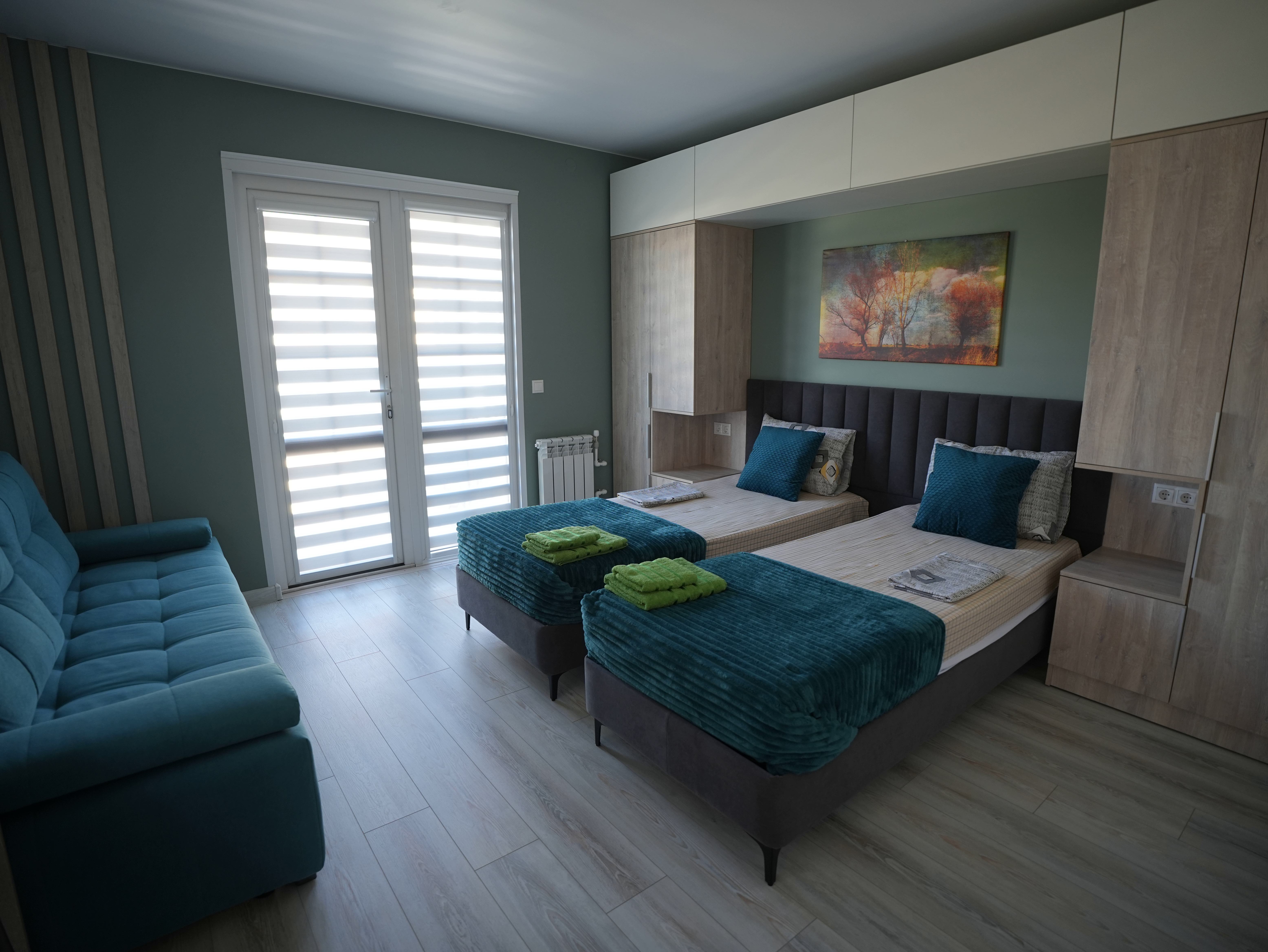 Улучшенный номер с 2 кроватями размера «queen-size»