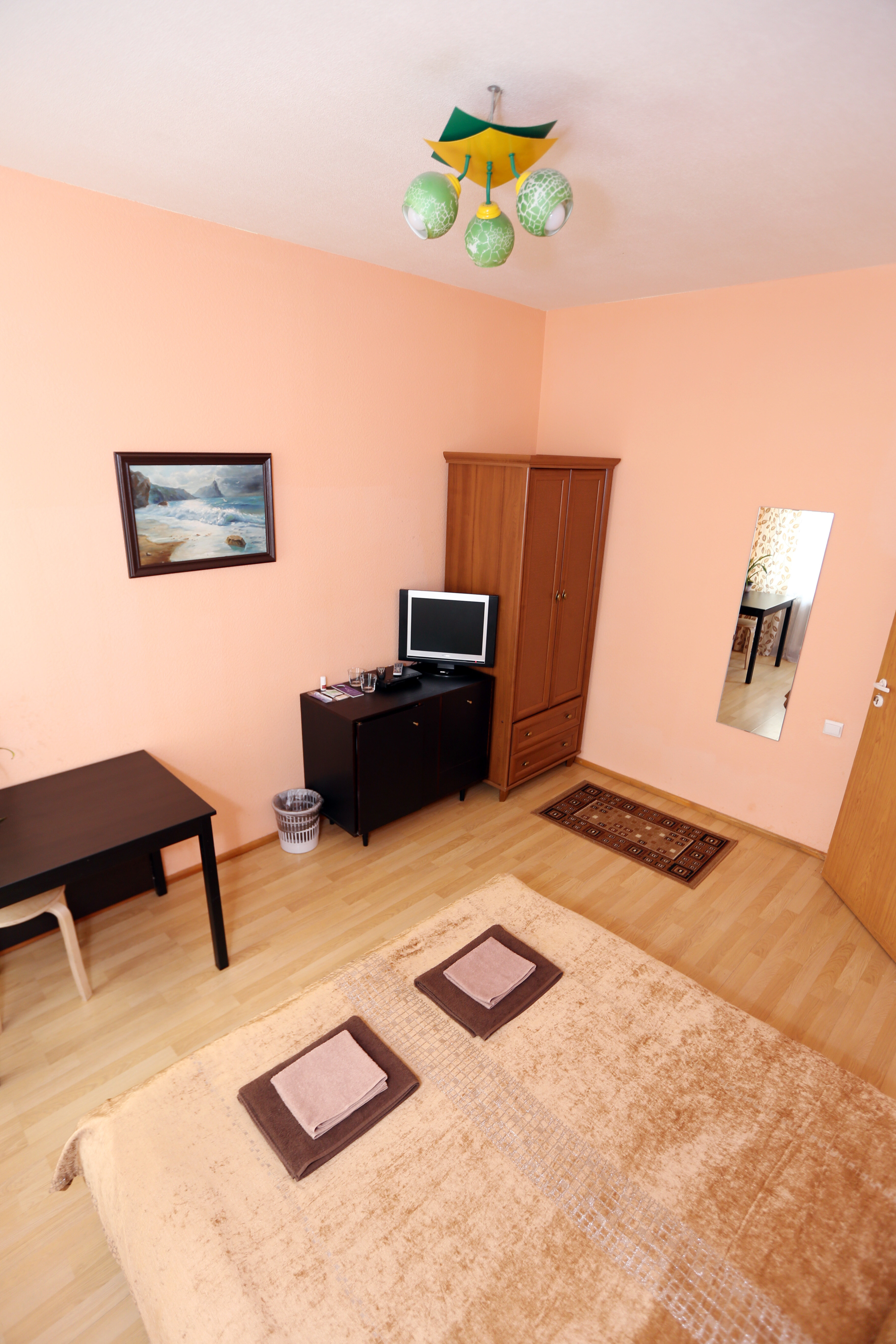 Двухместный номер с 1 кроватью и общей ванной комнатой