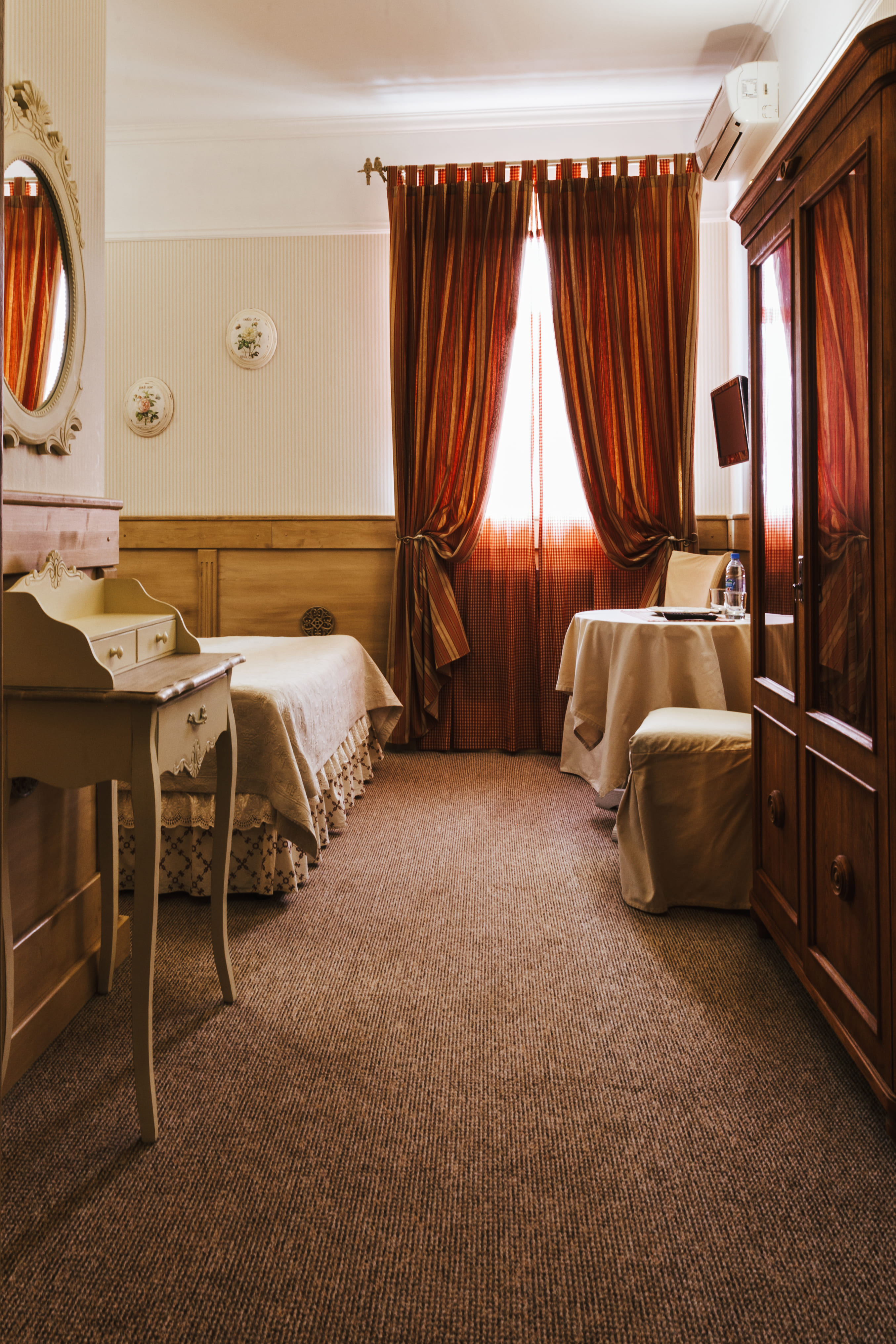 Улучшенный двухместный номер с 1 кроватью