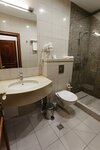 Номер стандарт бизнес с 1 двуспальной кроватью в Нефтяник