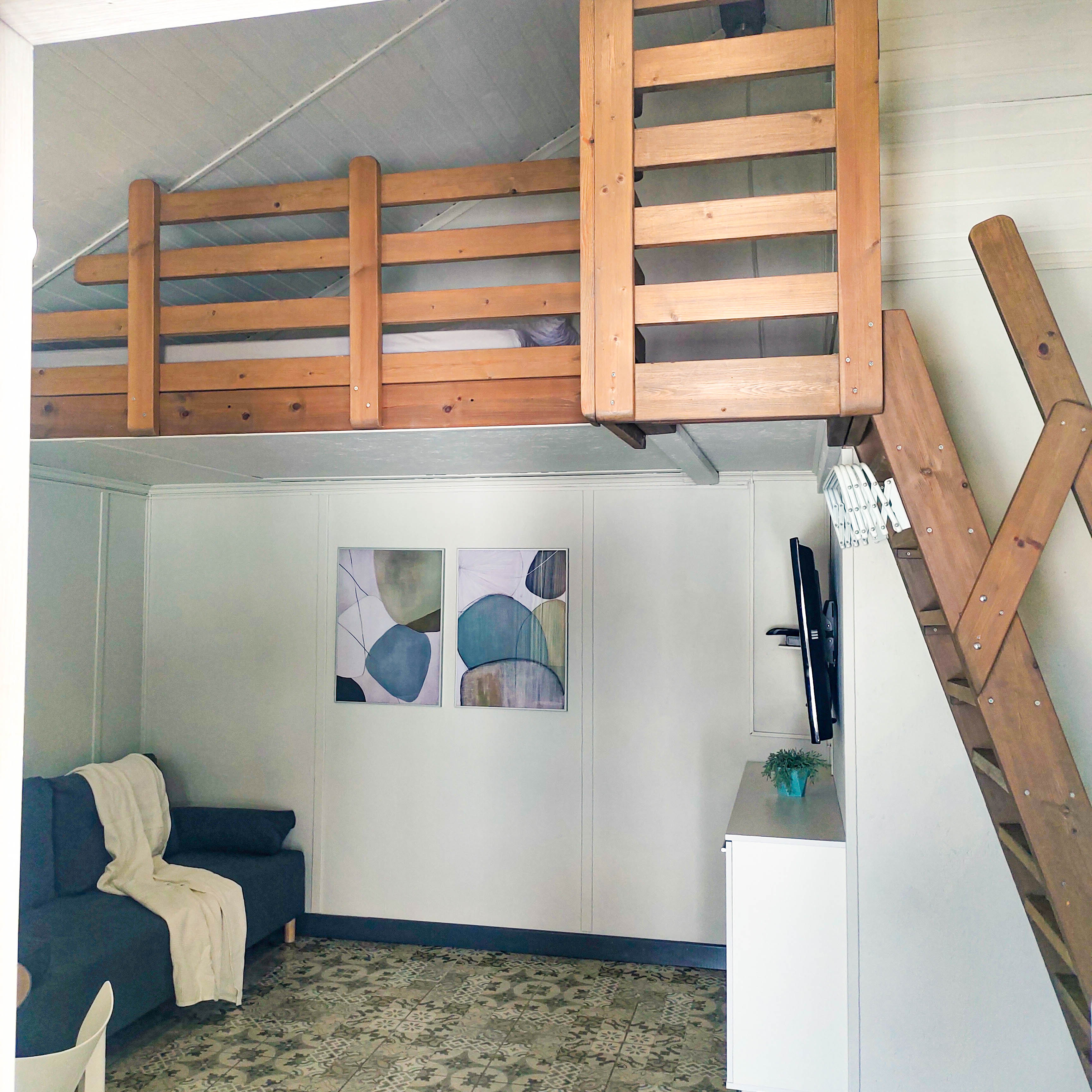 Коттедж с террасой