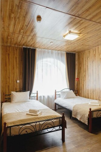 Бюджетный двухместный номер с 2 отдельными кроватями в A-House Hotel
