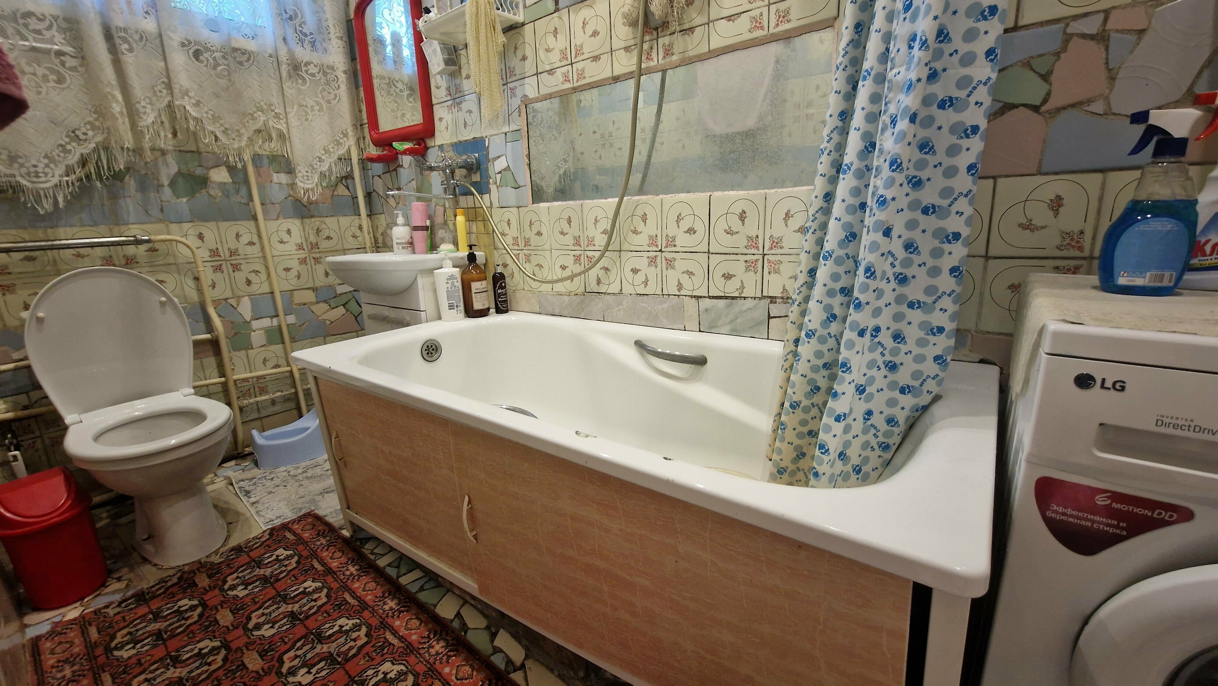 Двухместный номер с 1 кроватью и общей ванной комнатой