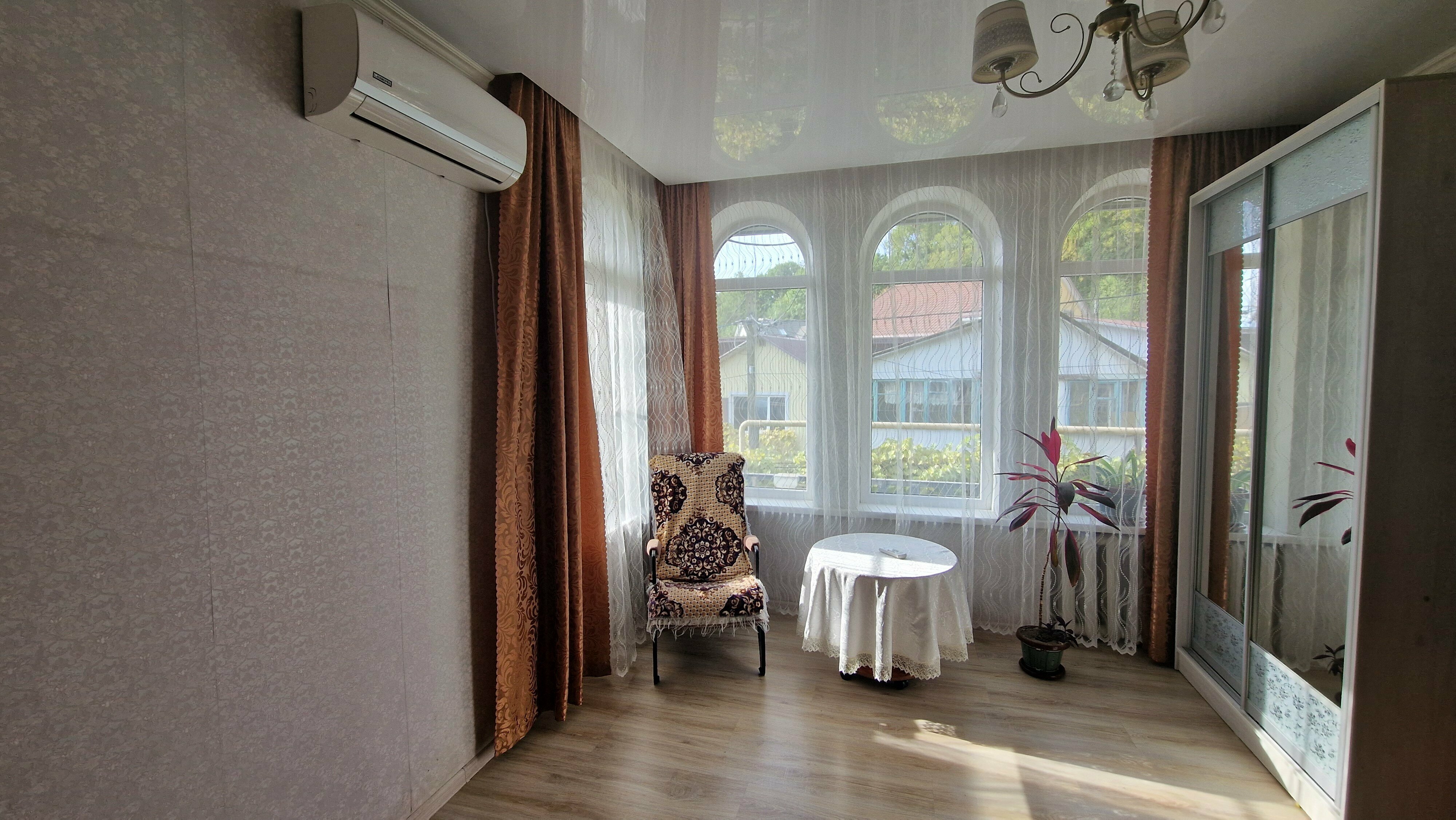 Двухместный номер с 1 кроватью и общей ванной комнатой